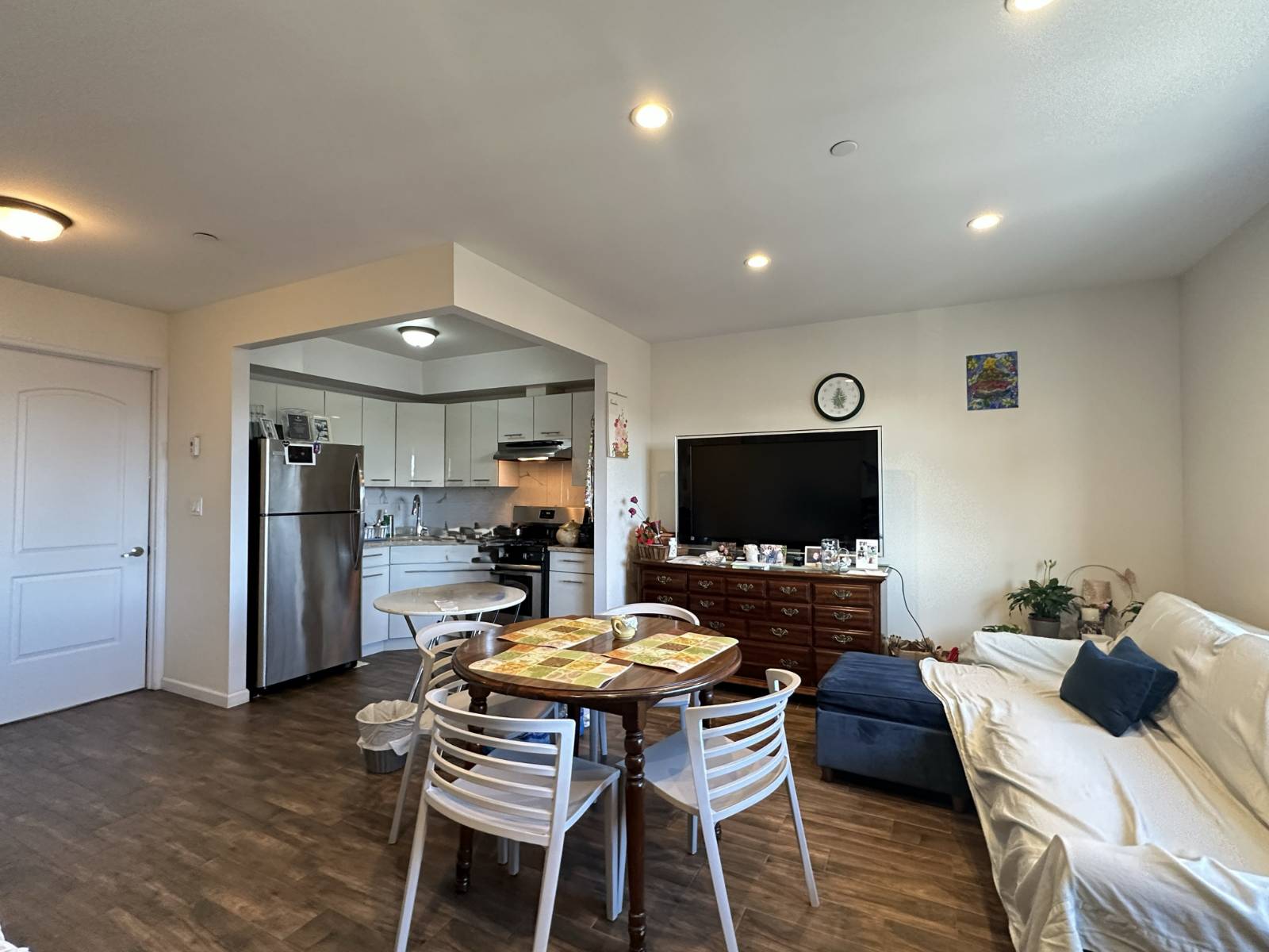 102-49 43 Ave
