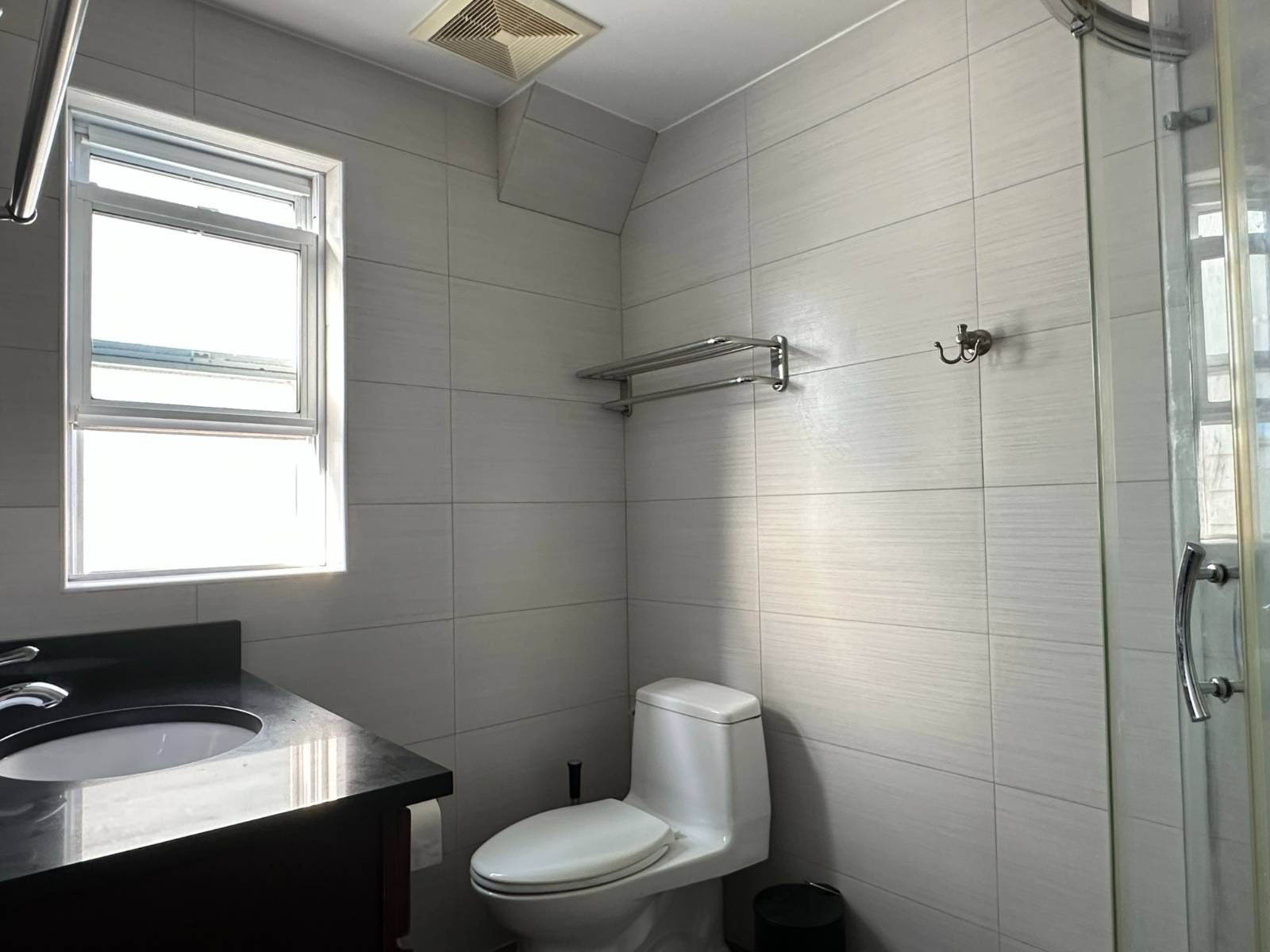 48-27 202 St, #2Fl