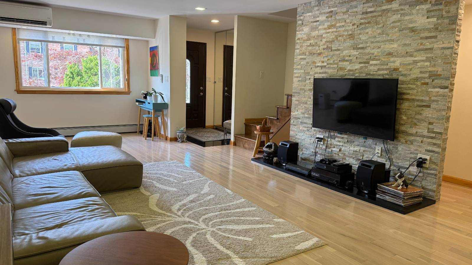 240-31 65 Ave