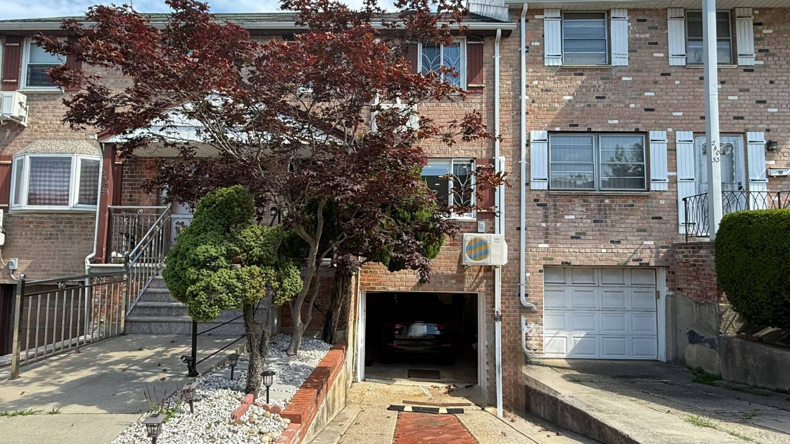 240-31 65 Ave