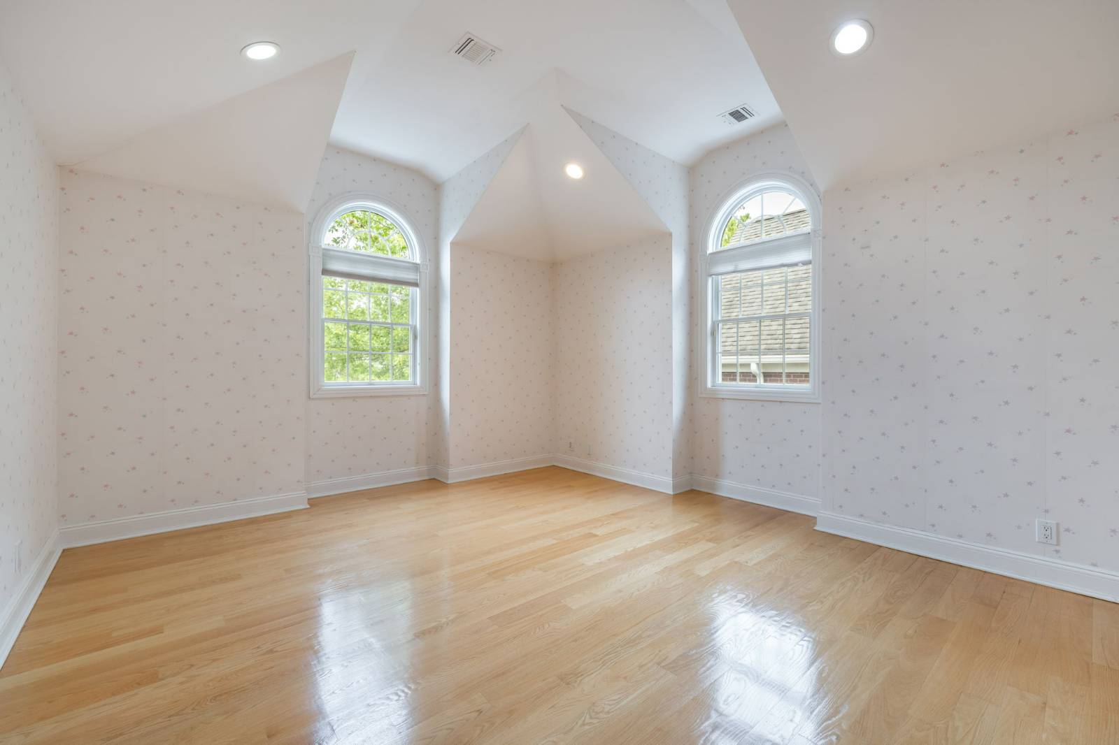 19 Kensington Cir