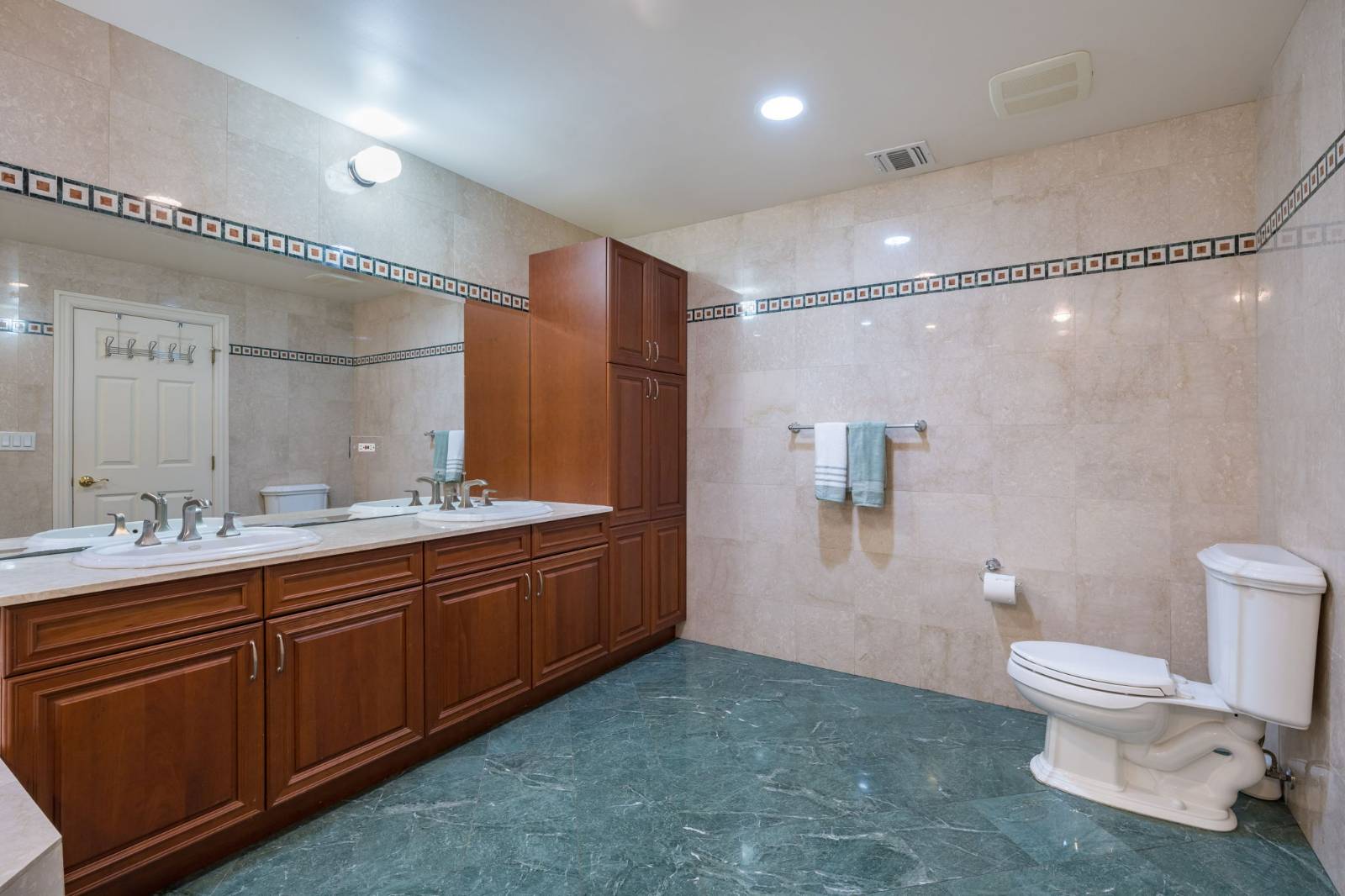 19 Kensington Cir