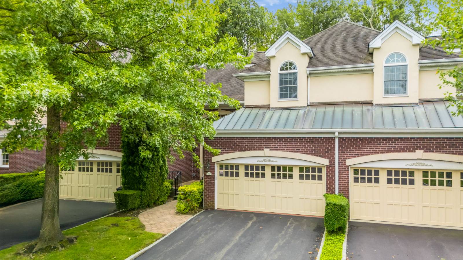 19 Kensington Cir