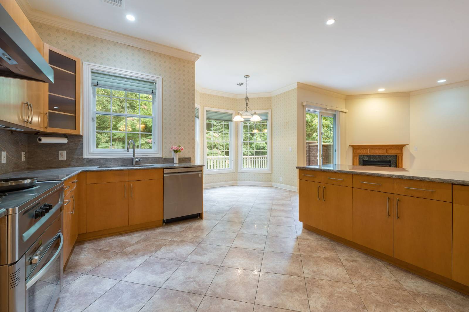 19 Kensington Cir