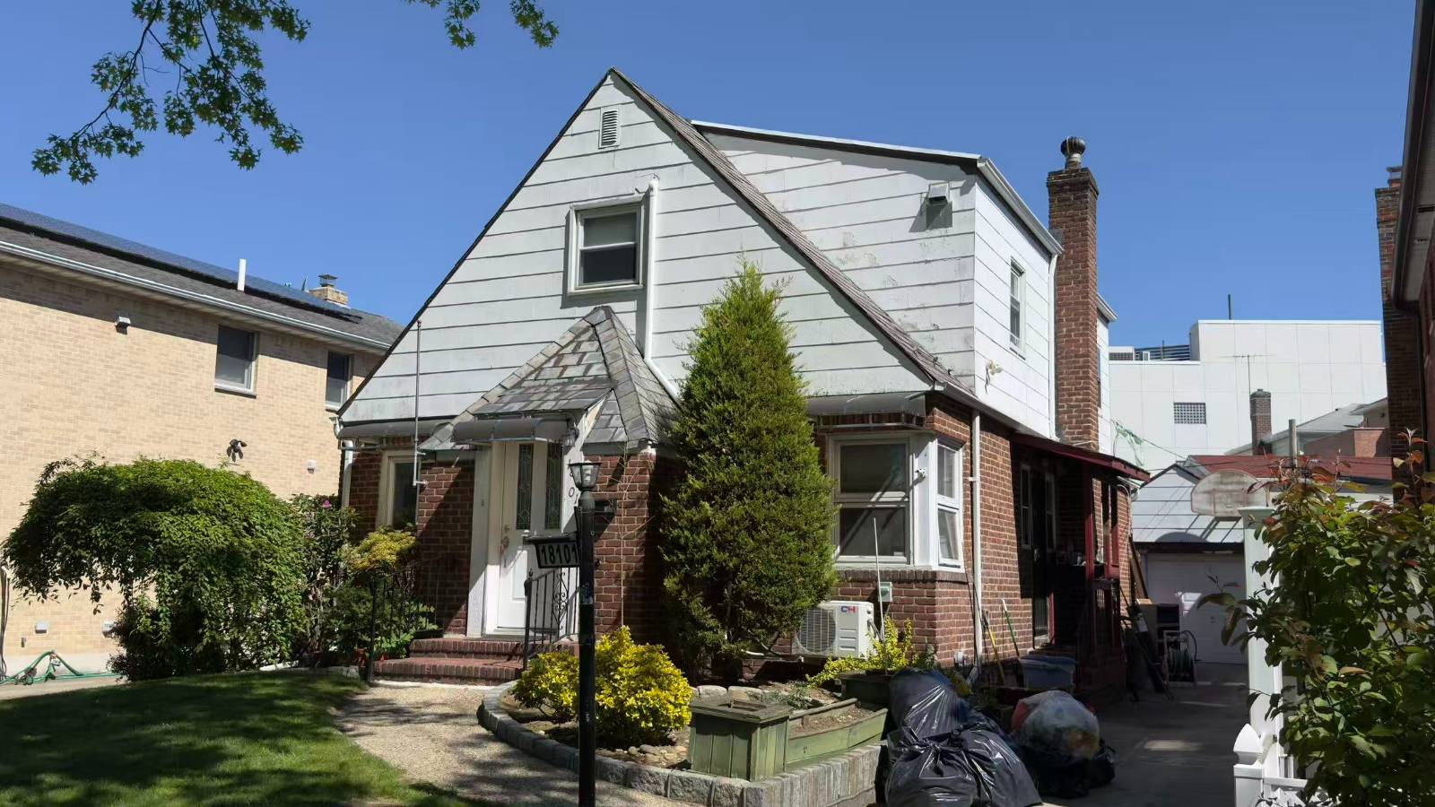 181-01 64 Ave