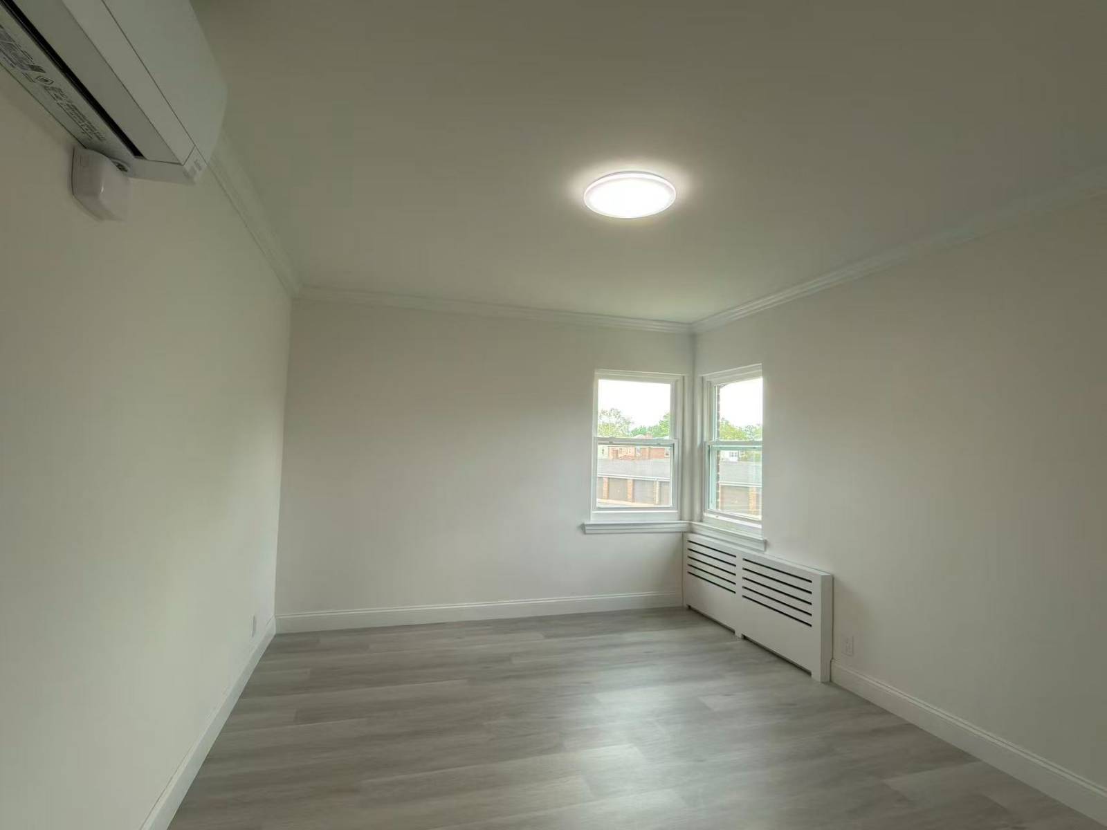 56-49B Utopia Pkwy