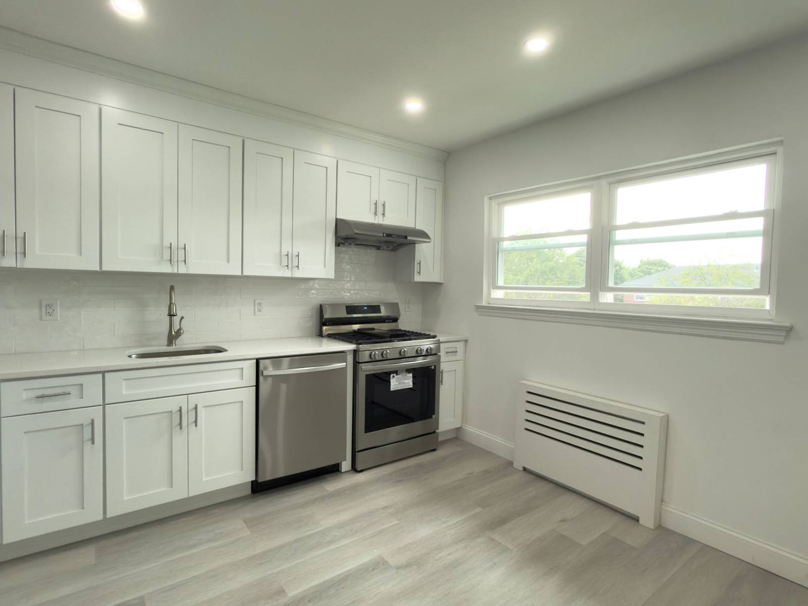 56-49B Utopia Pkwy