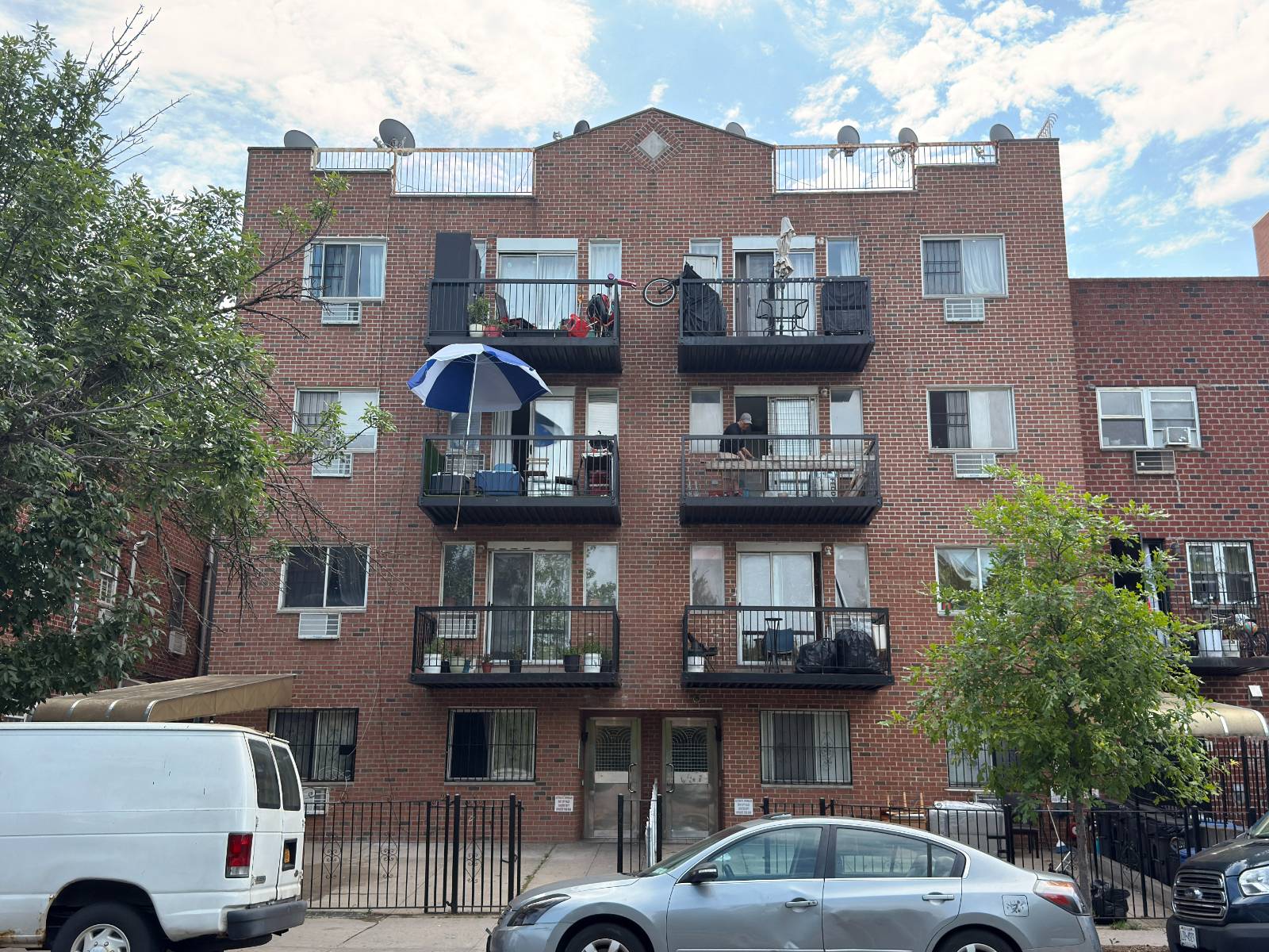 45-10 111 St