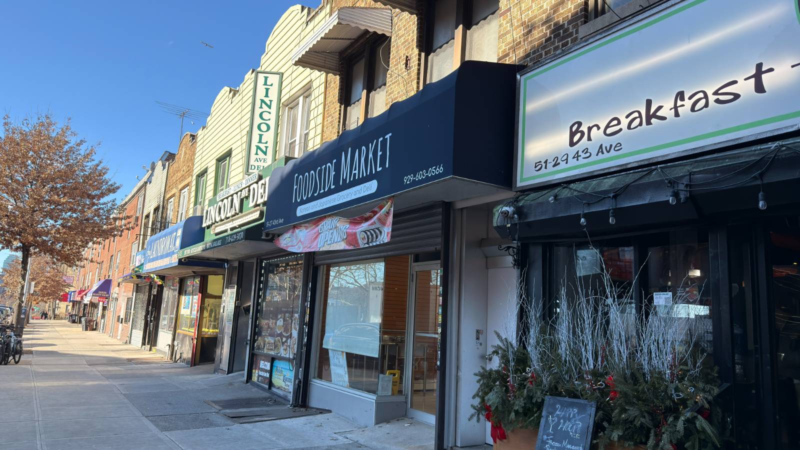 51-27 43 Ave
