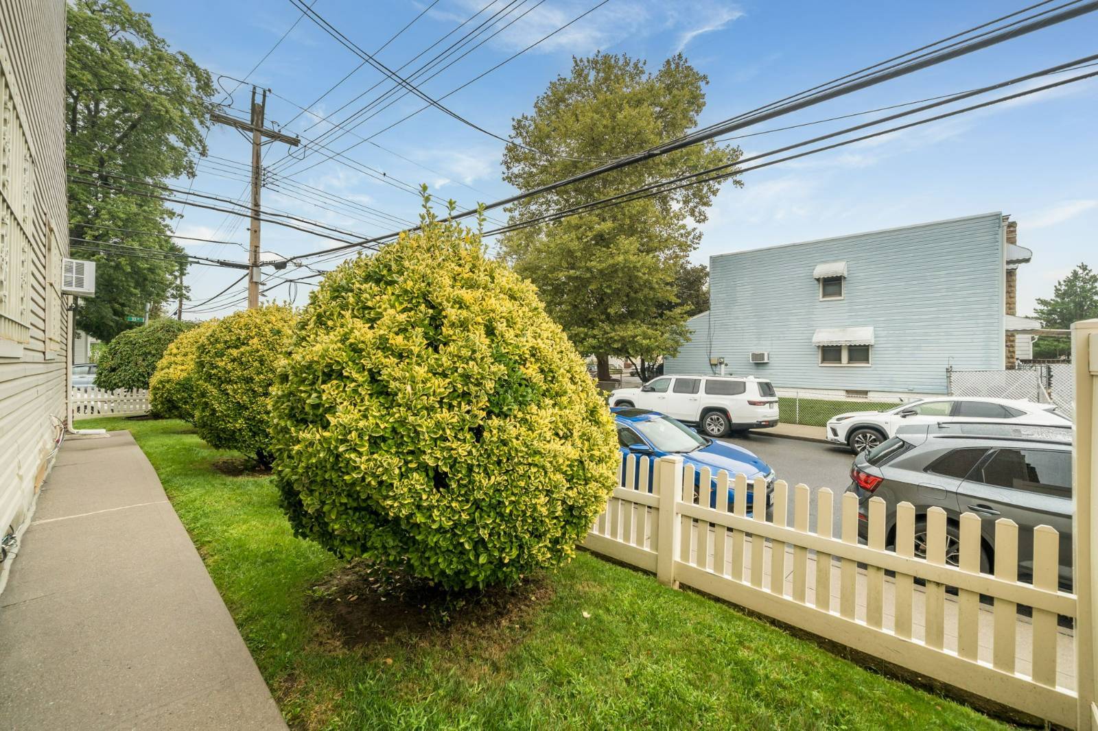 198-28 33 Ave