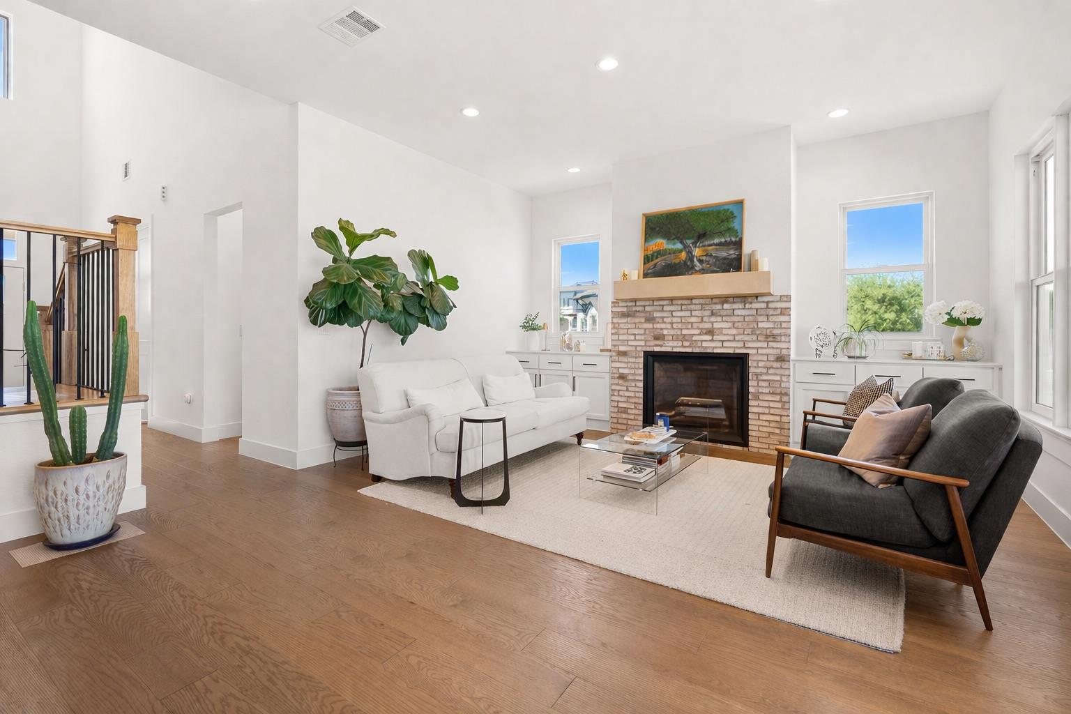 202 Smoke Tree CIR