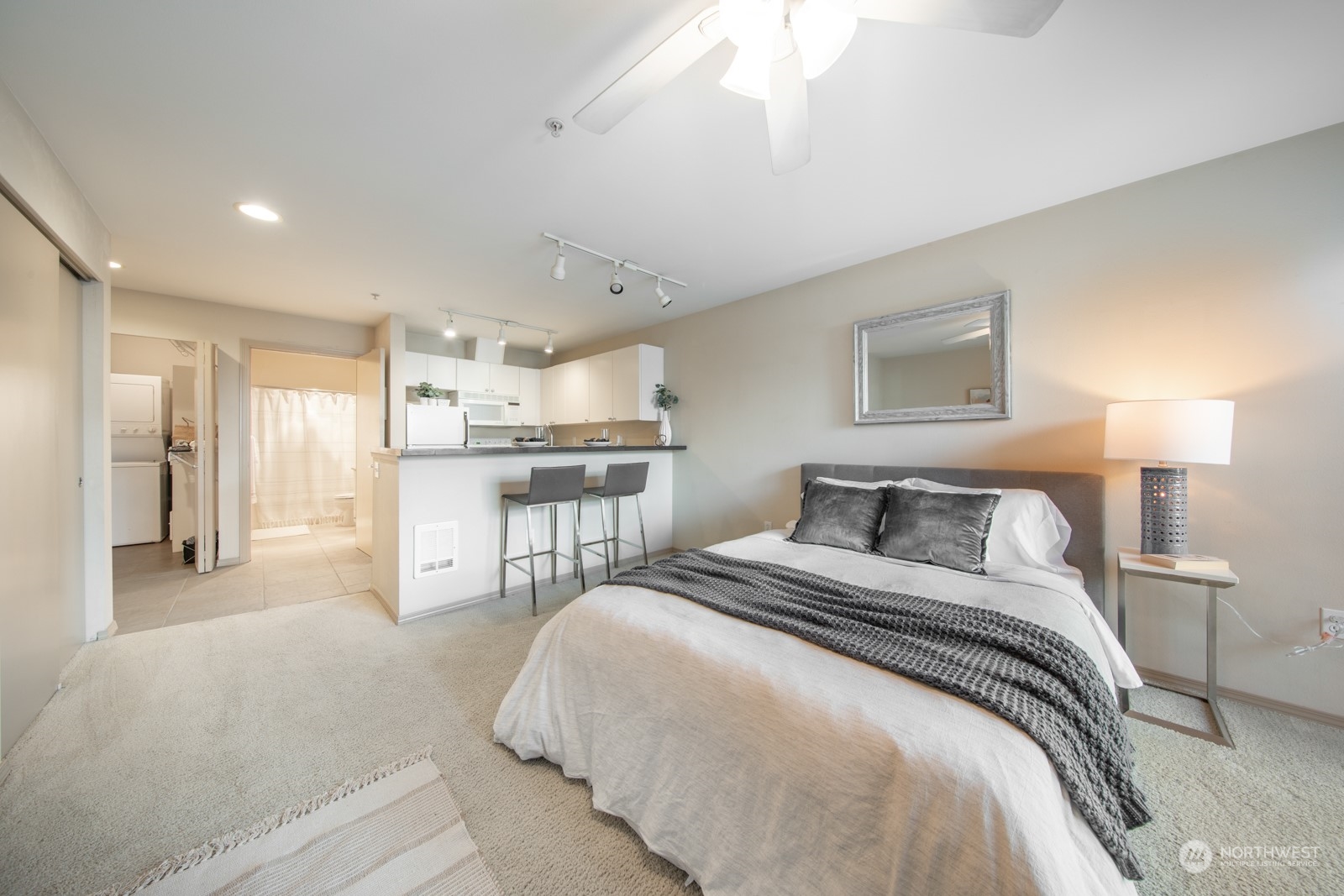 1323 Boren Avenue Unit: 311