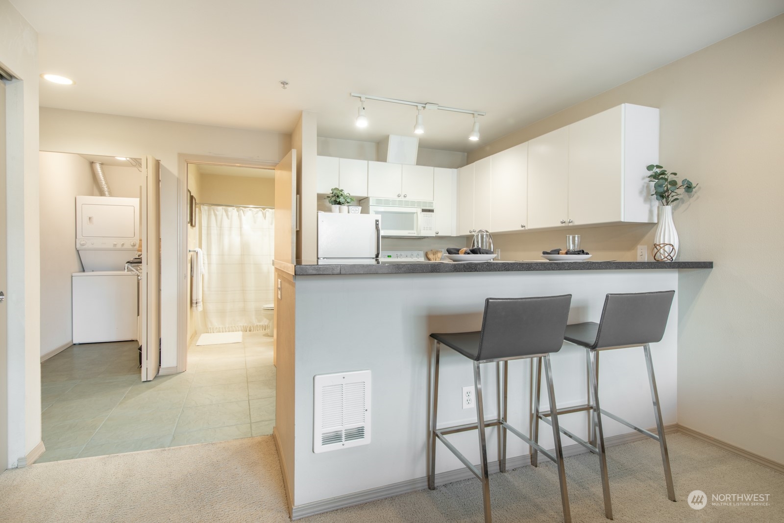 1323 Boren Avenue Unit: 311