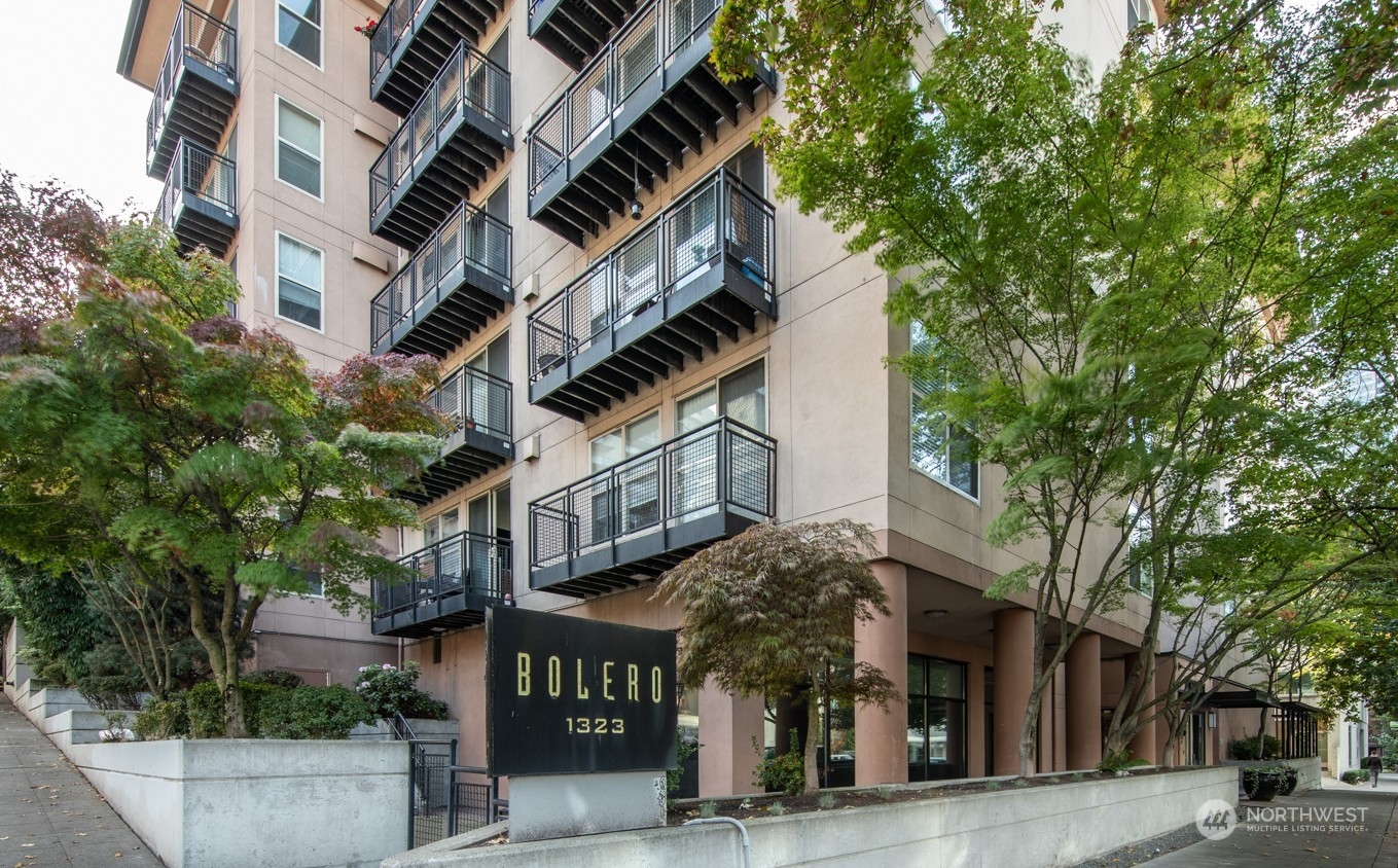 1323 Boren Avenue Unit: 311