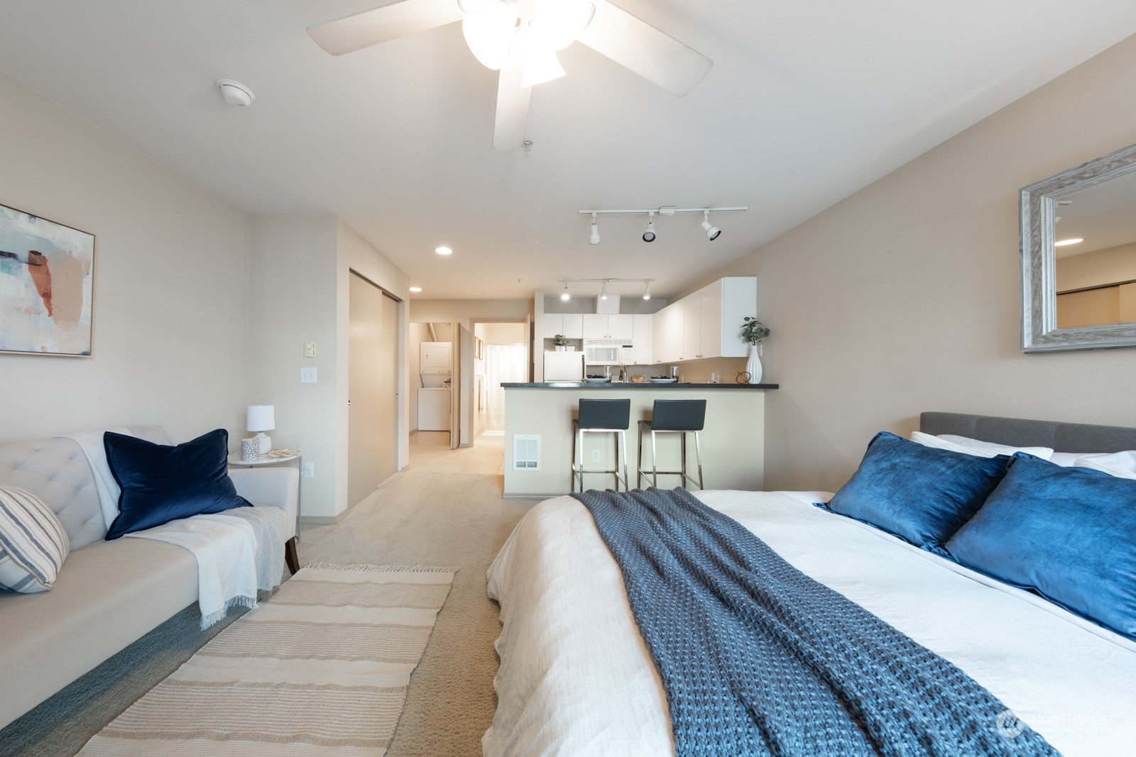 1323 Boren Avenue Unit: 311