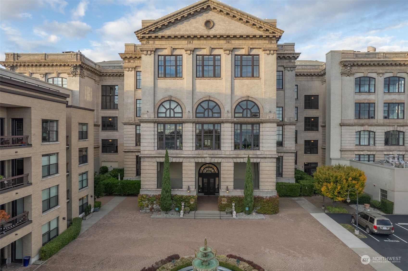 201 Galer Street Unit: 502