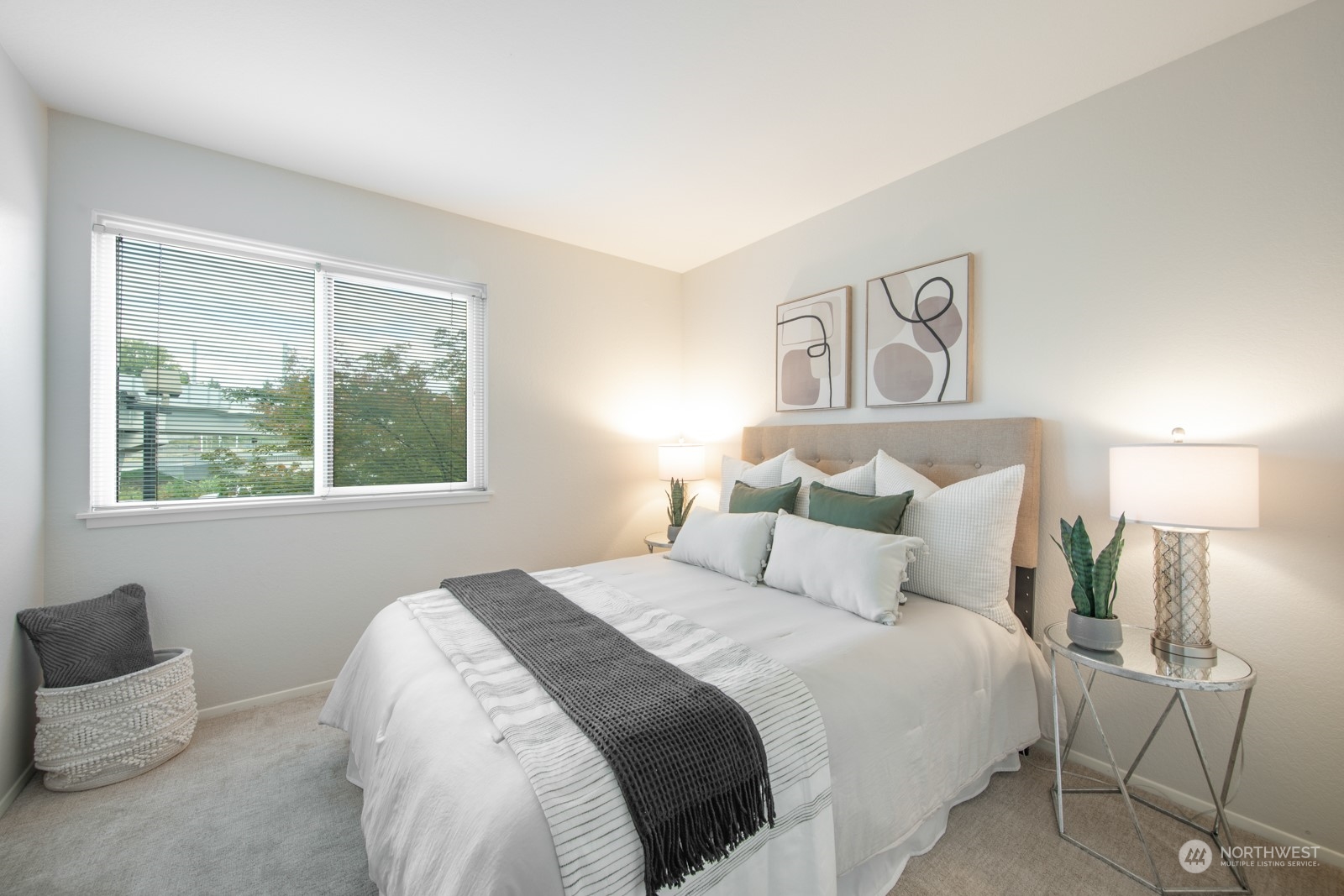 11300 1st Avenue NE Unit: 204