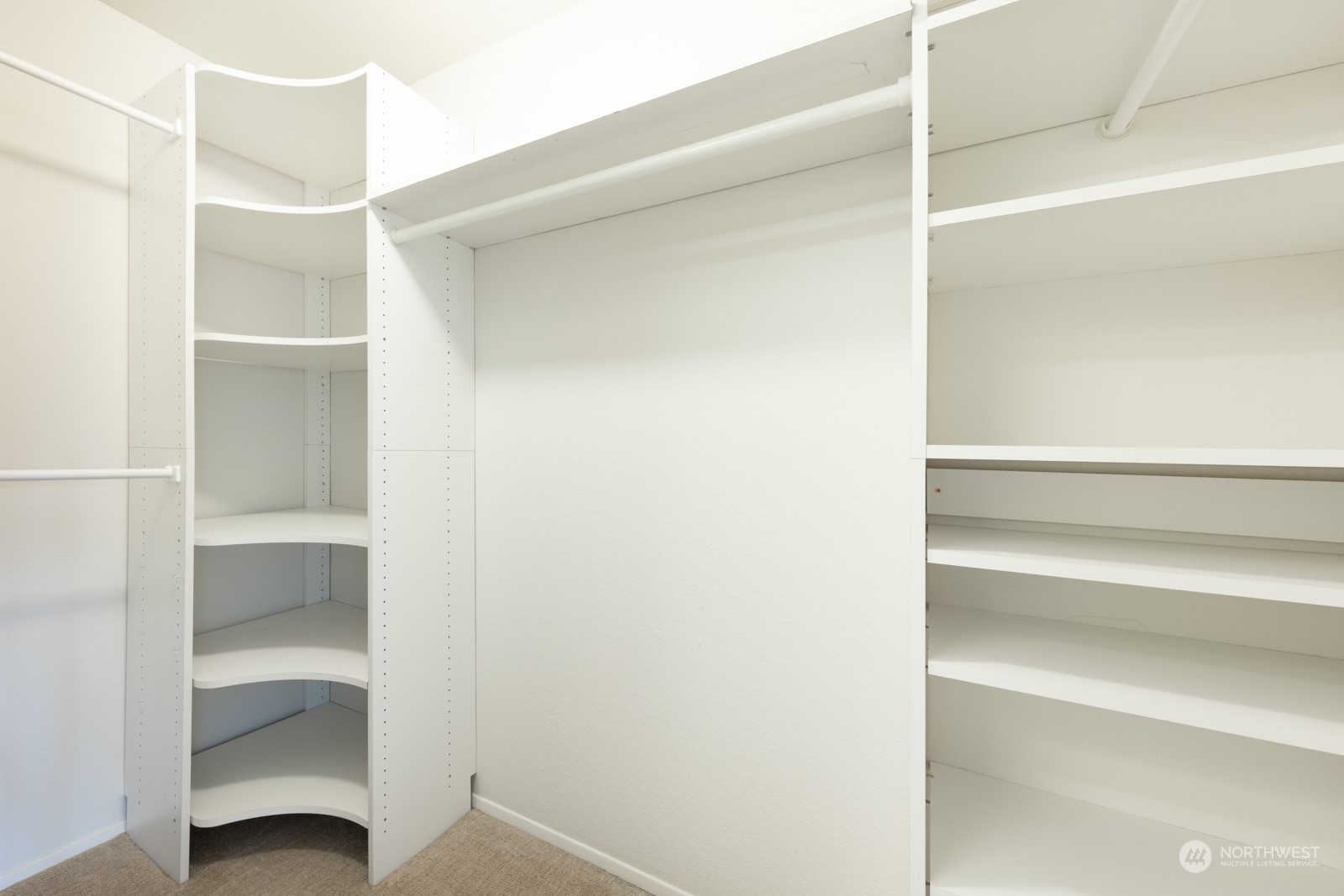 11300 1st Avenue NE Unit: 204