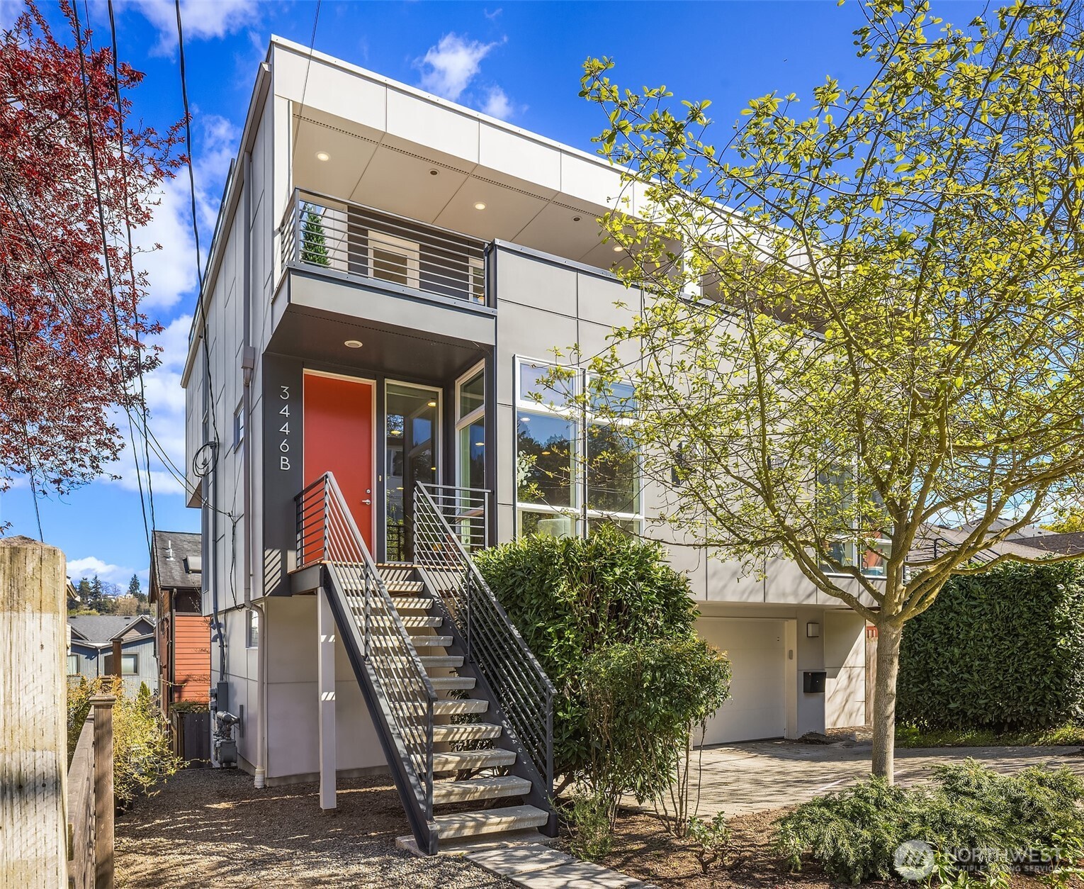 3446 B 22nd Avenue W