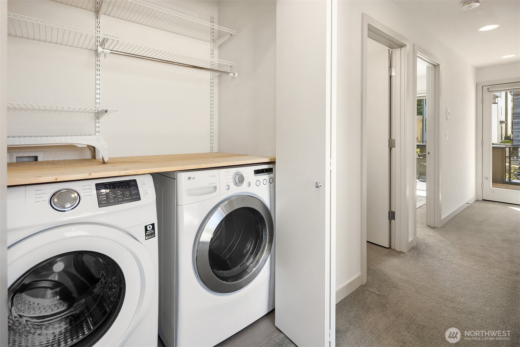 3446 B 22nd Avenue W