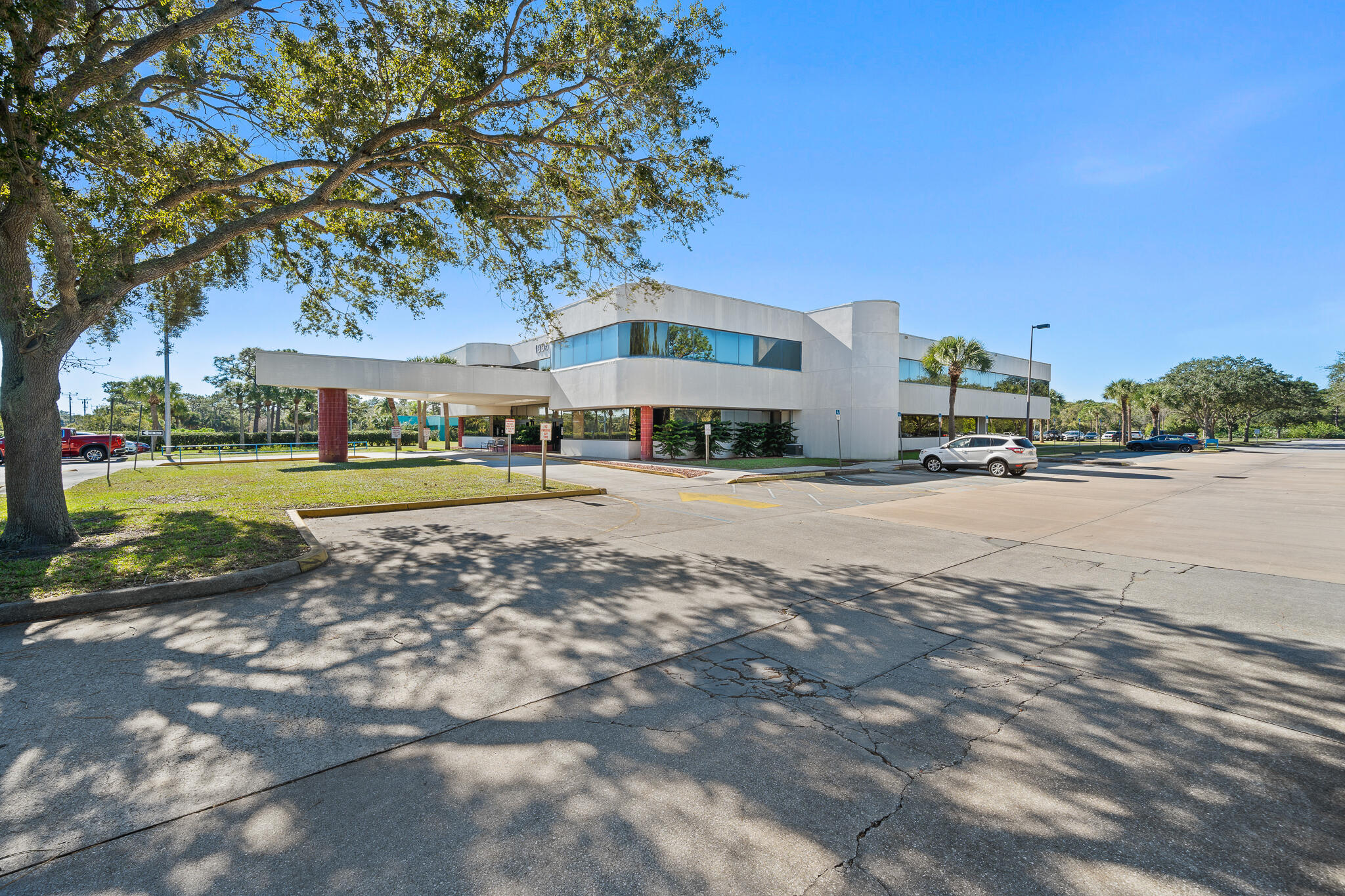 1995 W Nasa Boulevard