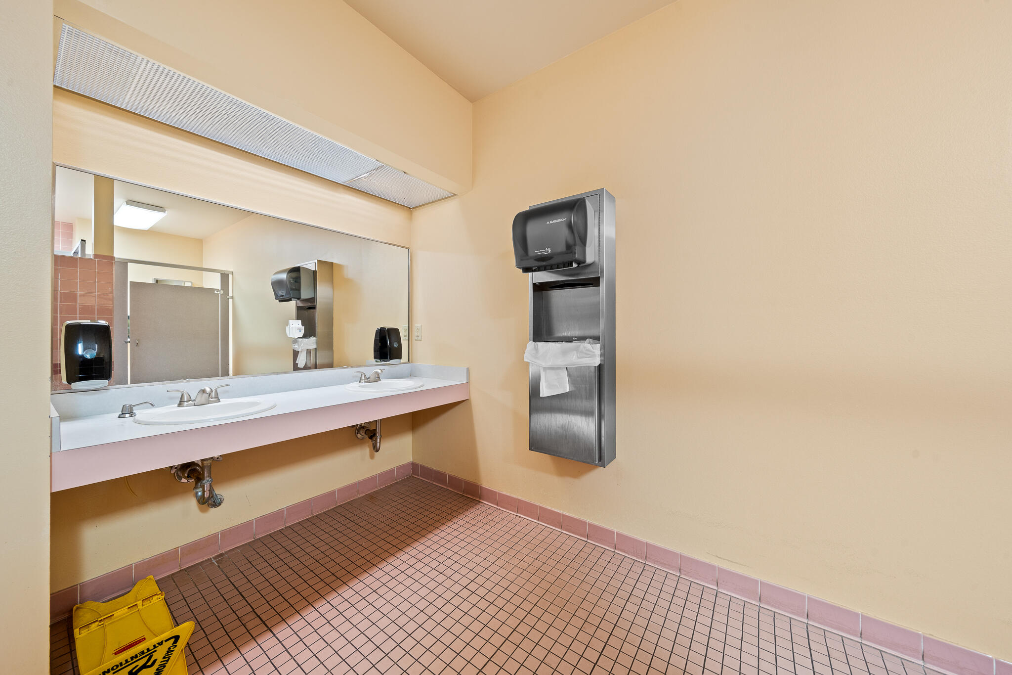 1995 W Nasa Boulevard