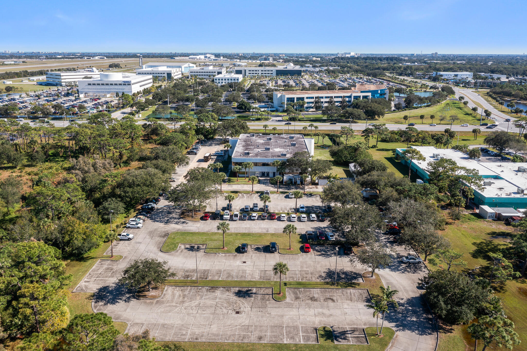 1995 W Nasa Boulevard