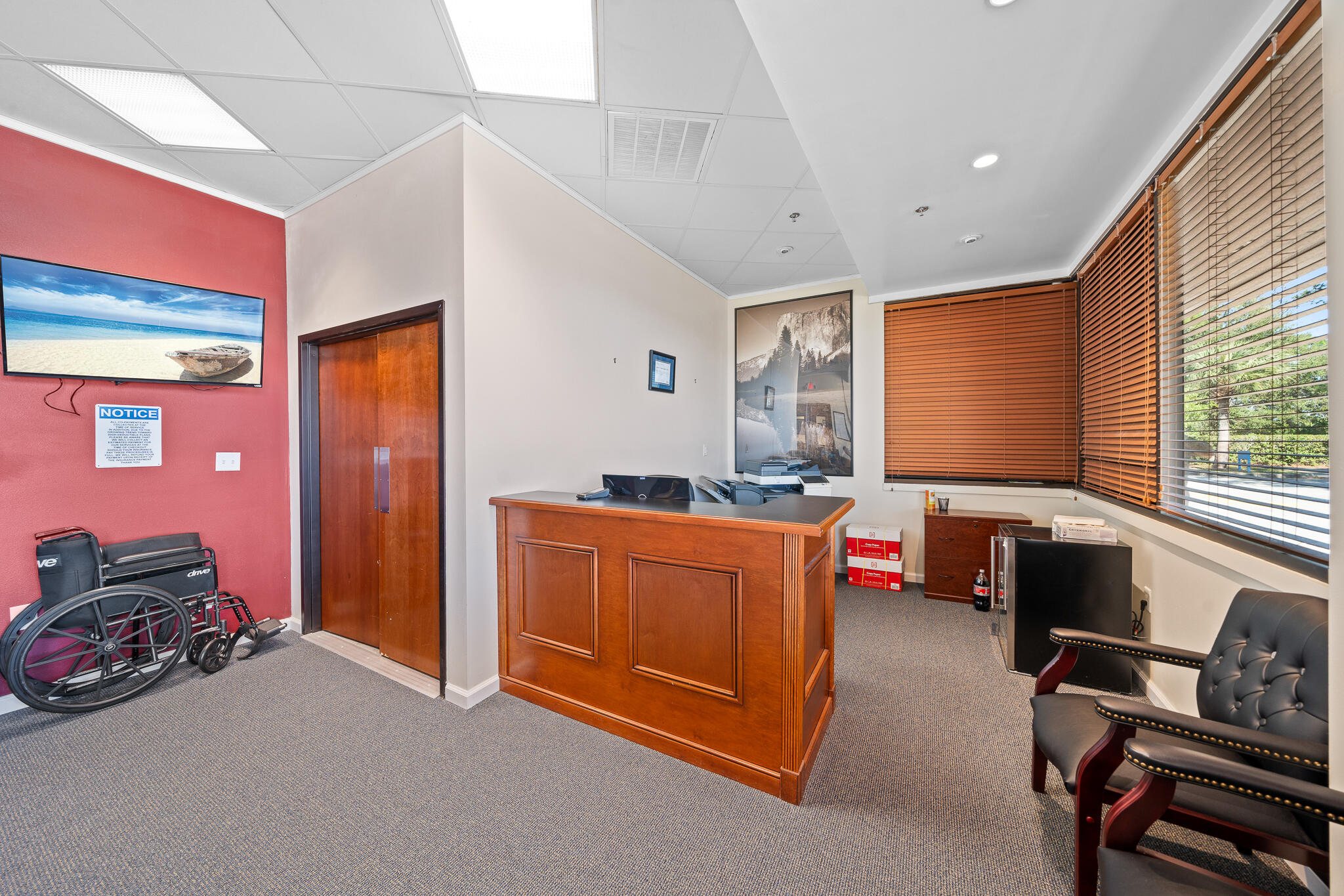 1995 W Nasa Boulevard