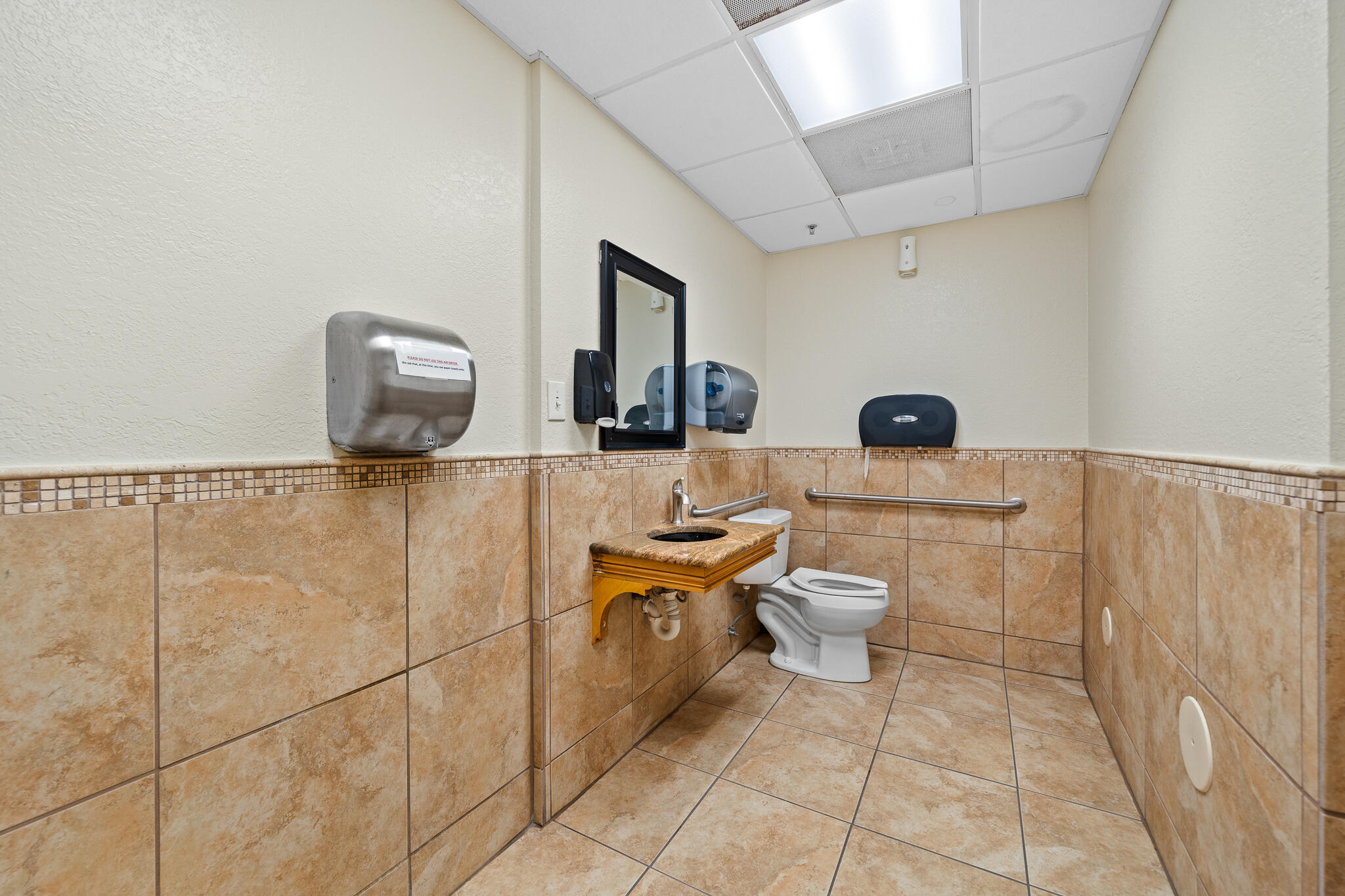 1995 W Nasa Boulevard