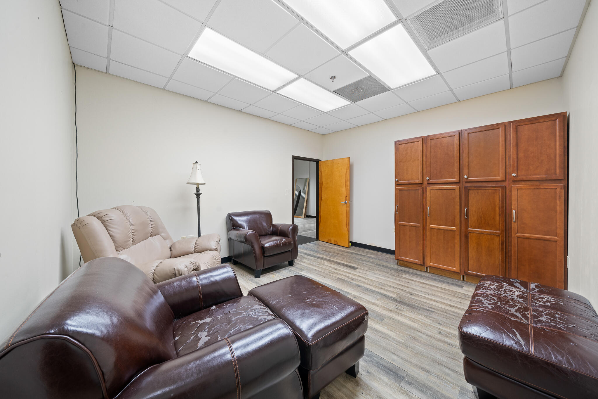 1995 W Nasa Boulevard