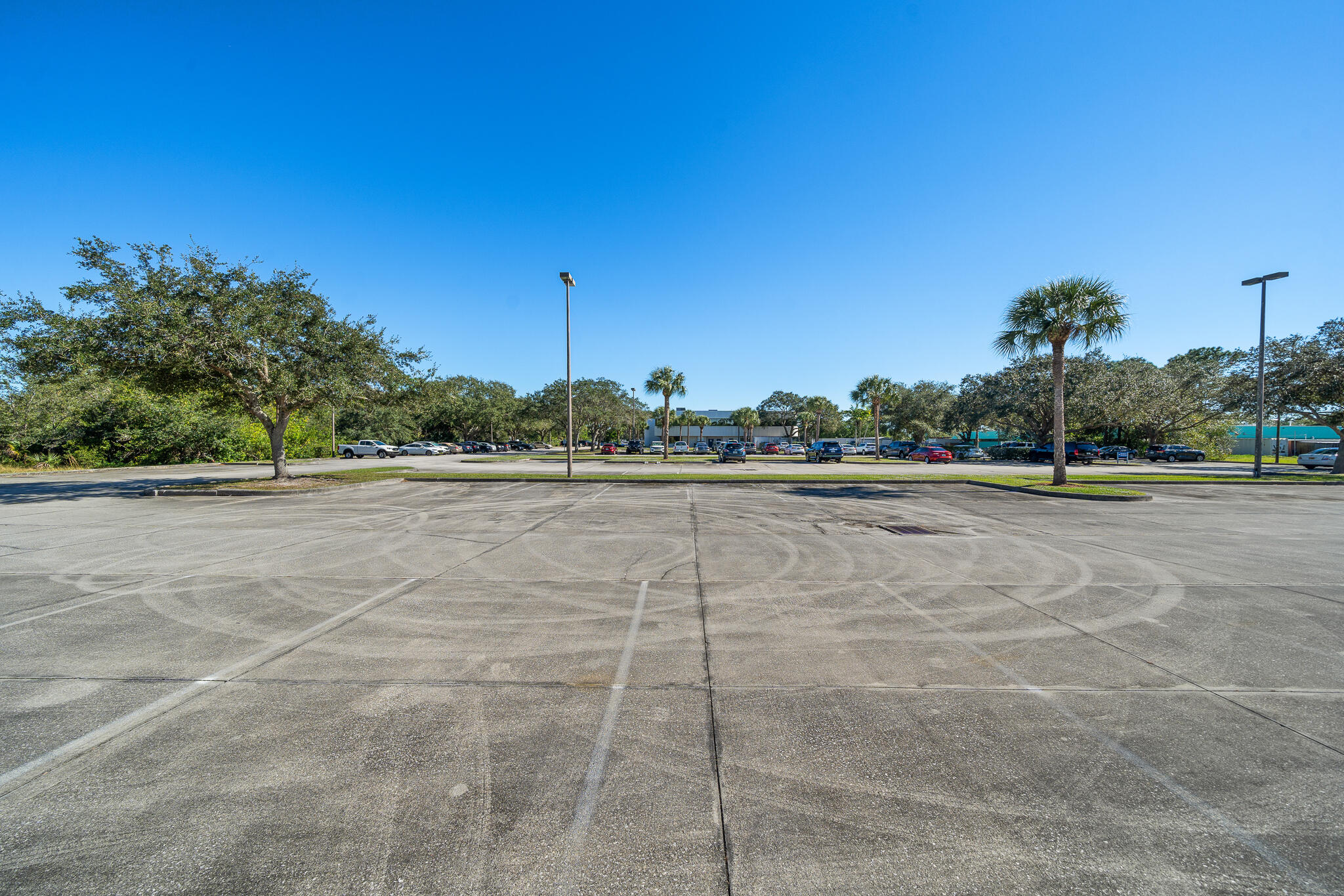 1995 W Nasa Boulevard