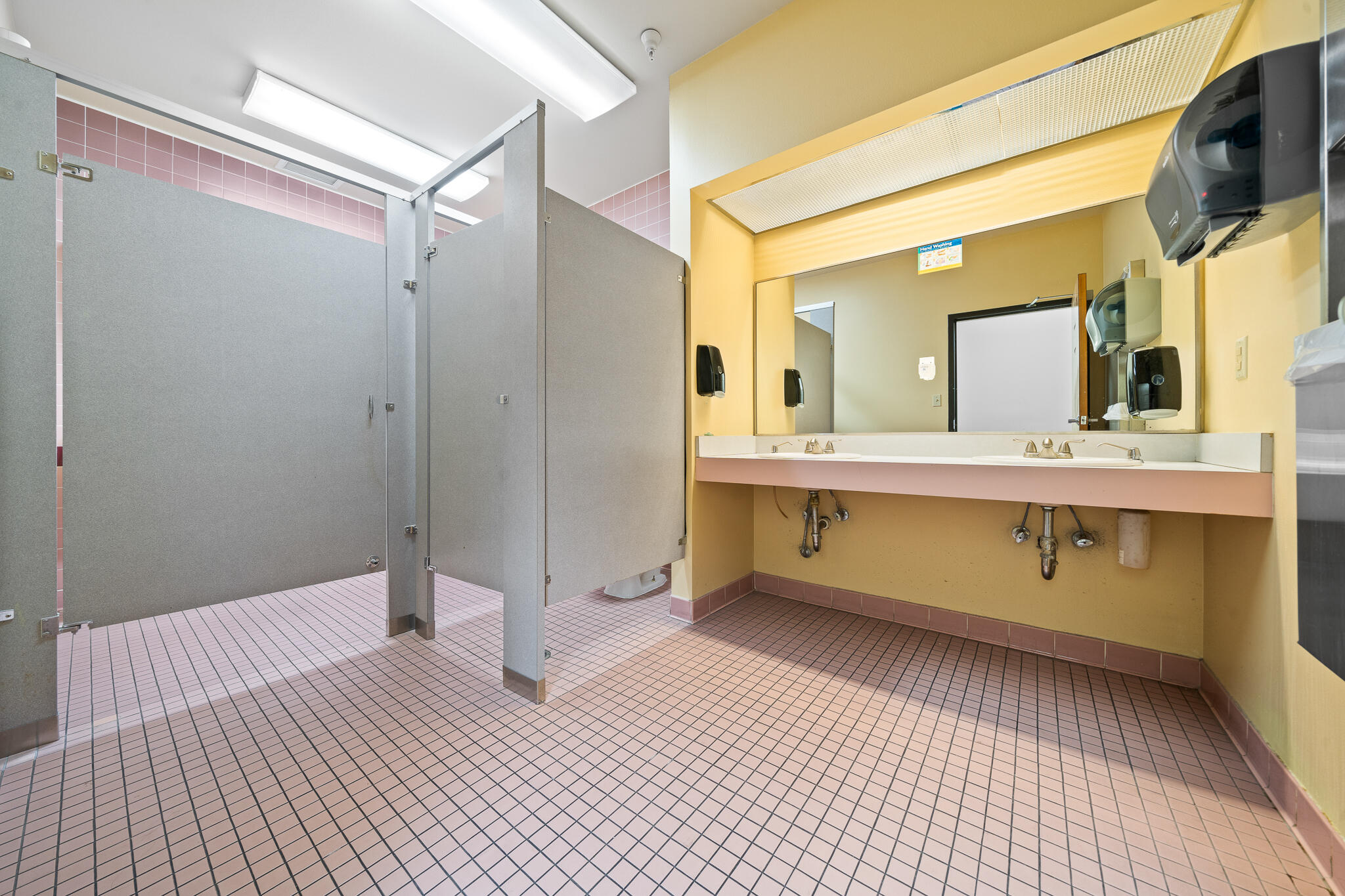 1995 W Nasa Boulevard