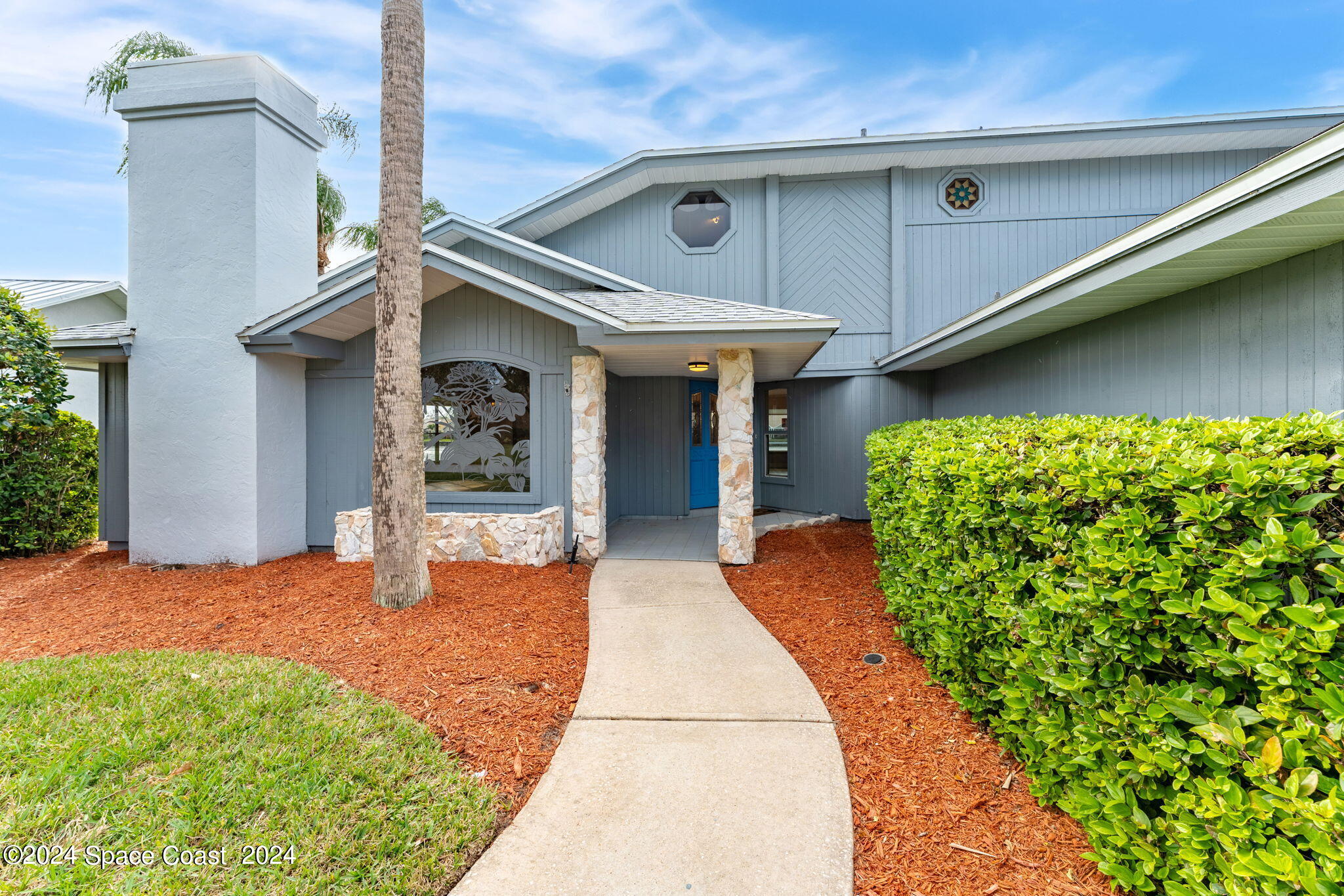 670 Rossmoor Circle