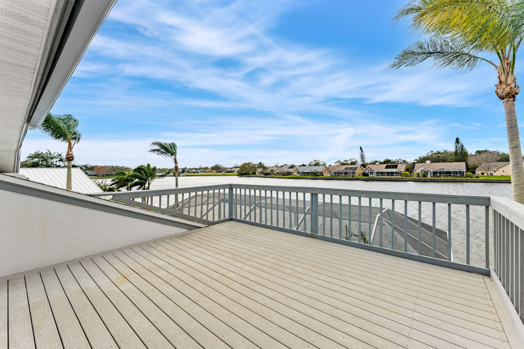 670 Rossmoor Circle