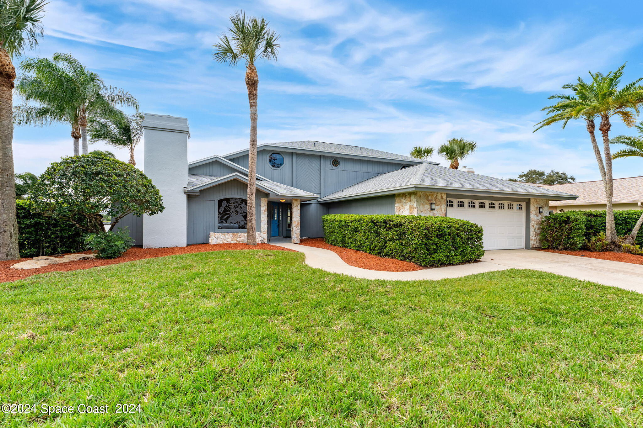 670 Rossmoor Circle