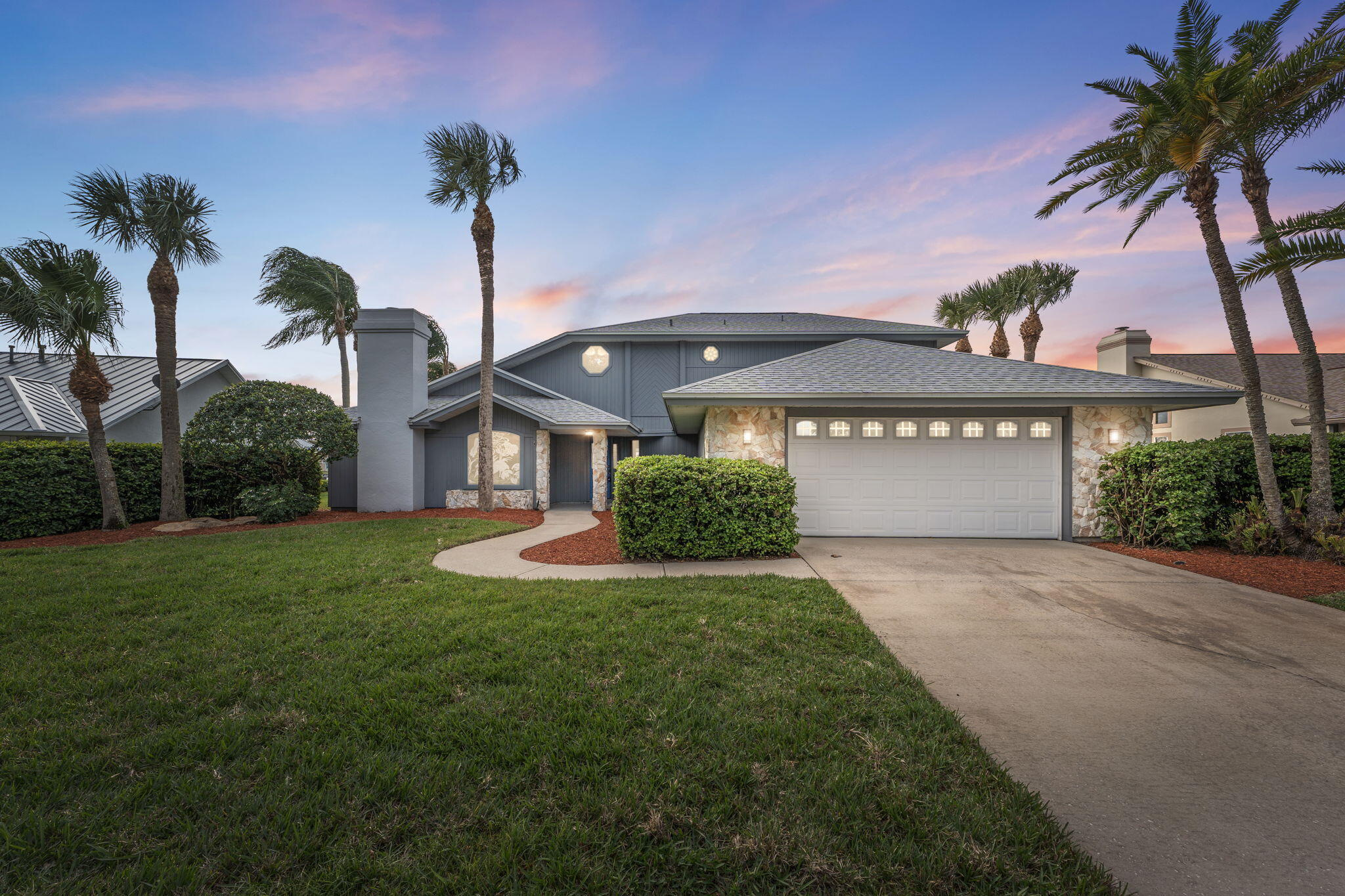 670 Rossmoor Circle