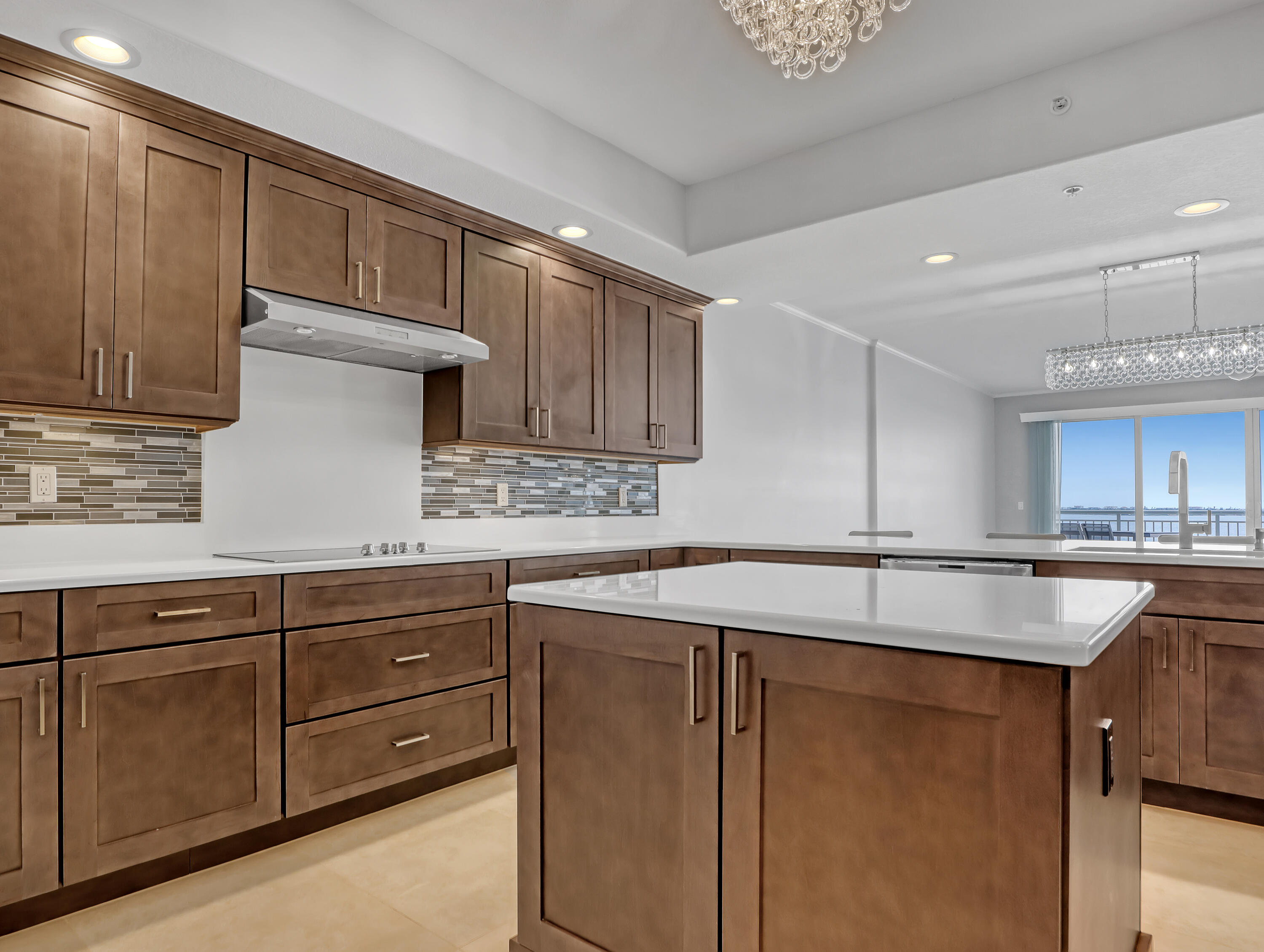 1435 S Harbor City Boulevard 703