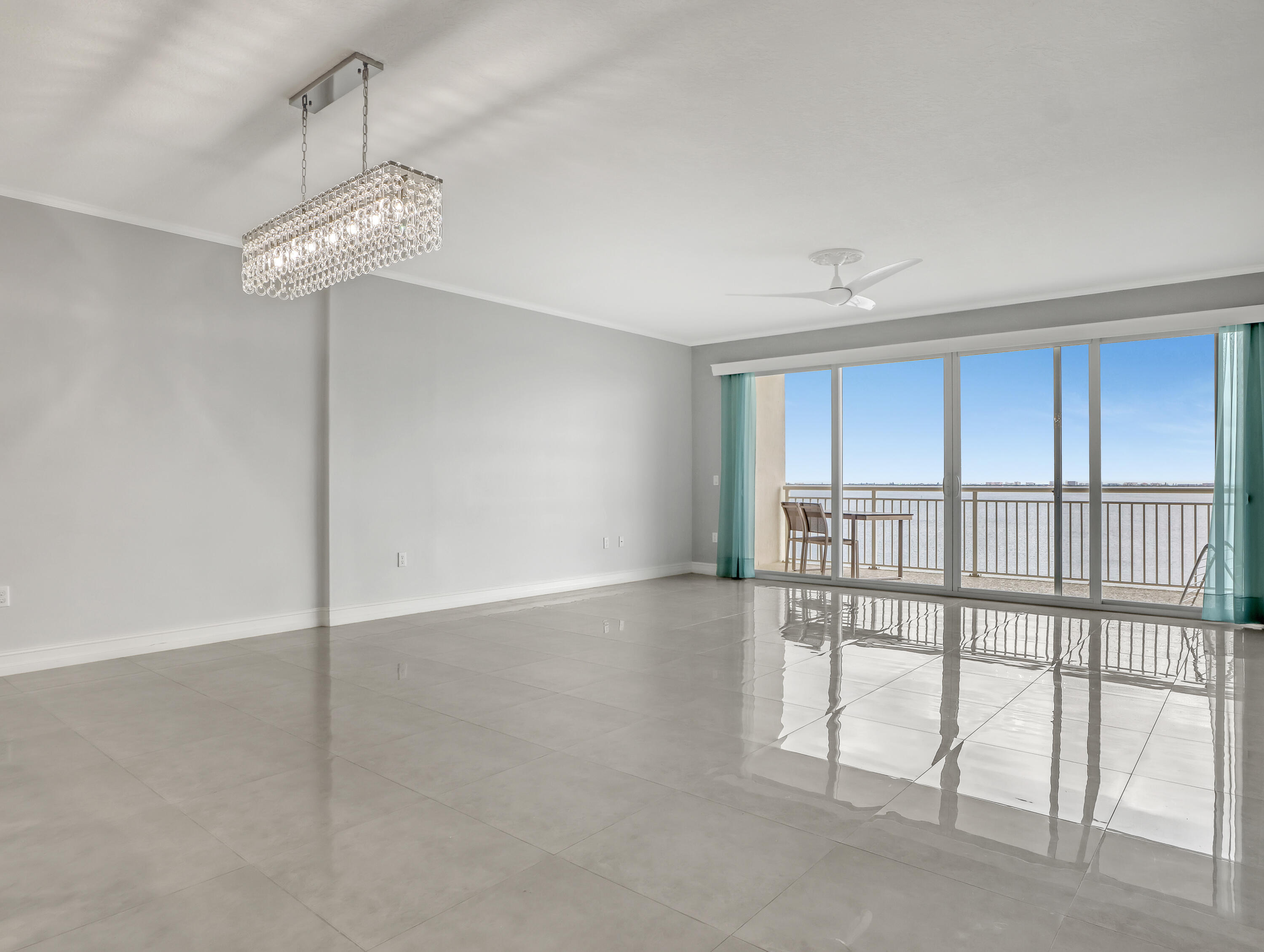 1435 S Harbor City Boulevard 703
