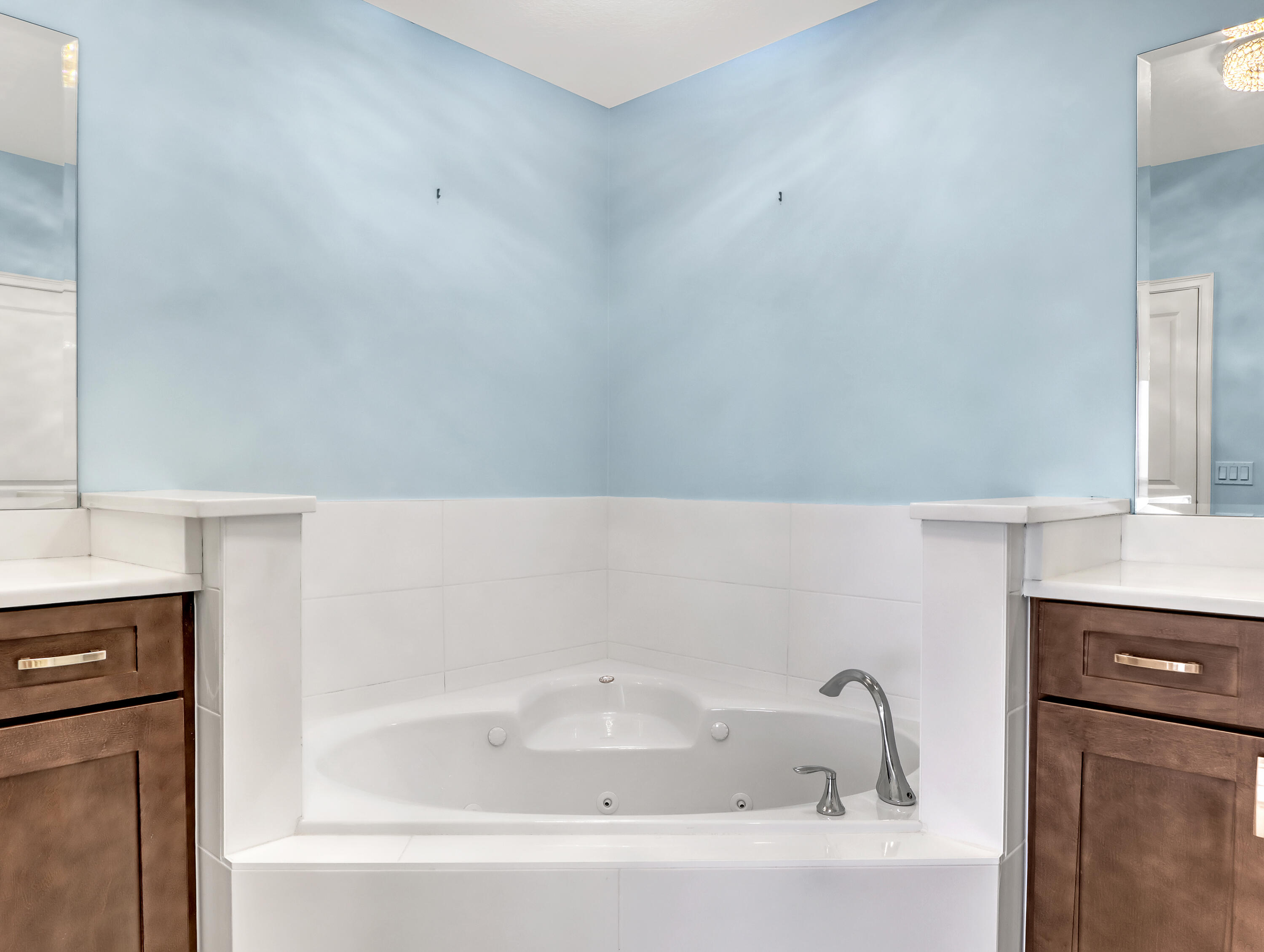1435 S Harbor City Boulevard 703