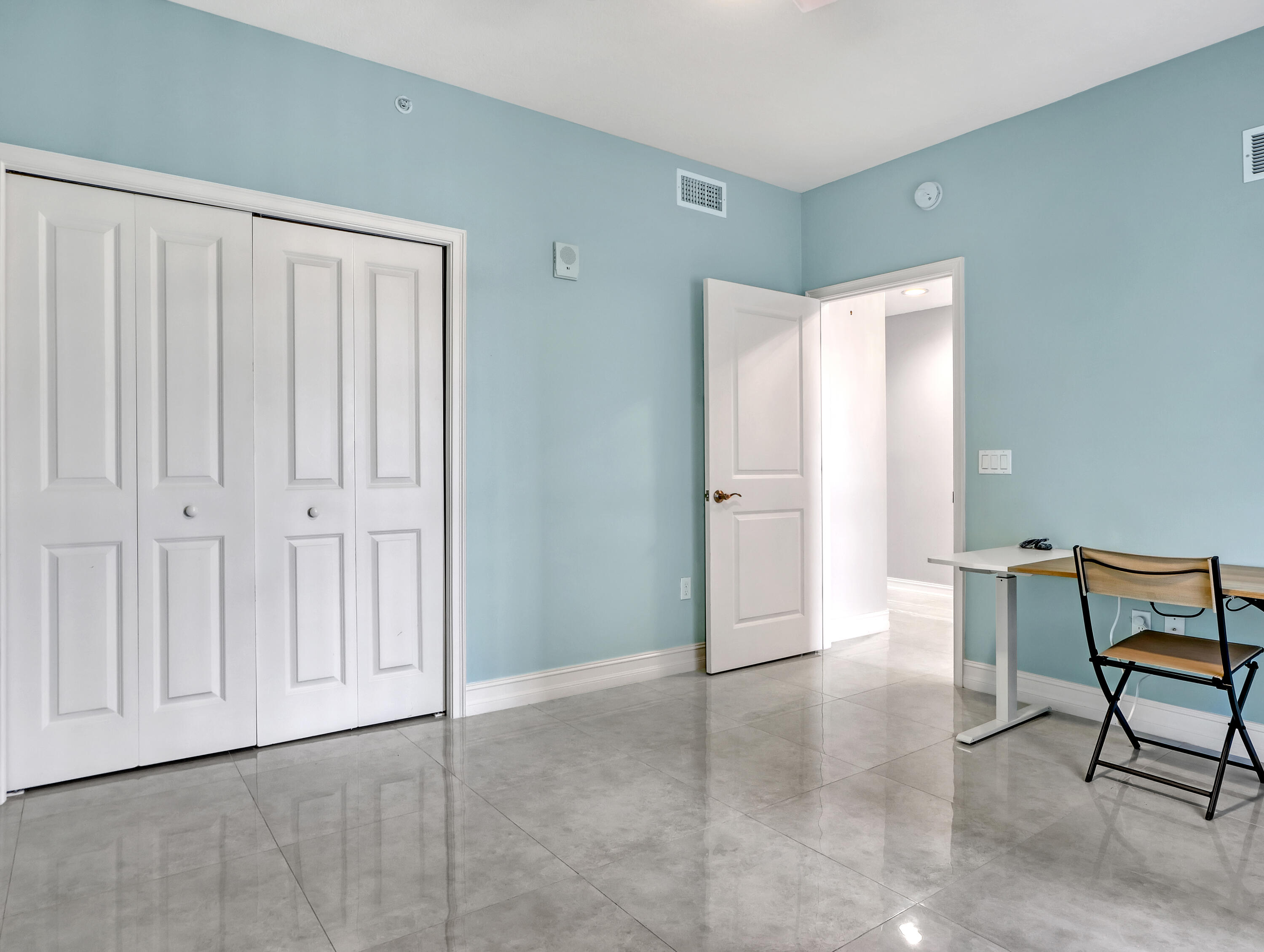 1435 S Harbor City Boulevard 703