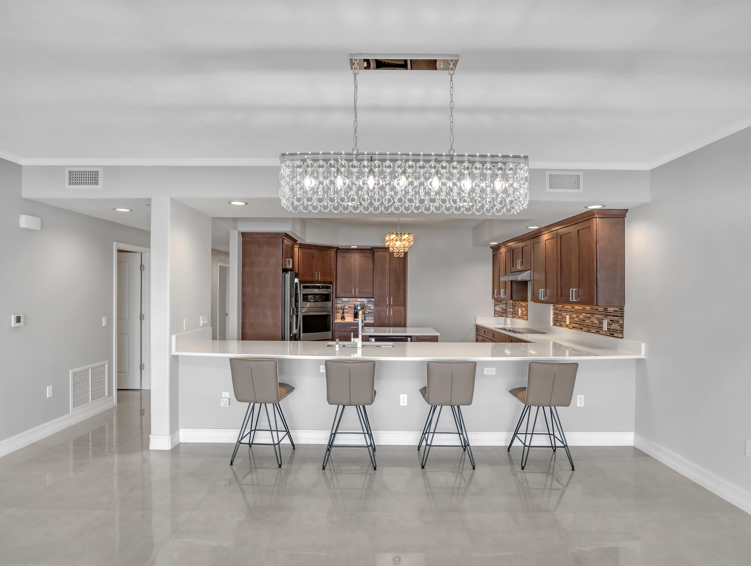 1435 S Harbor City Boulevard 703