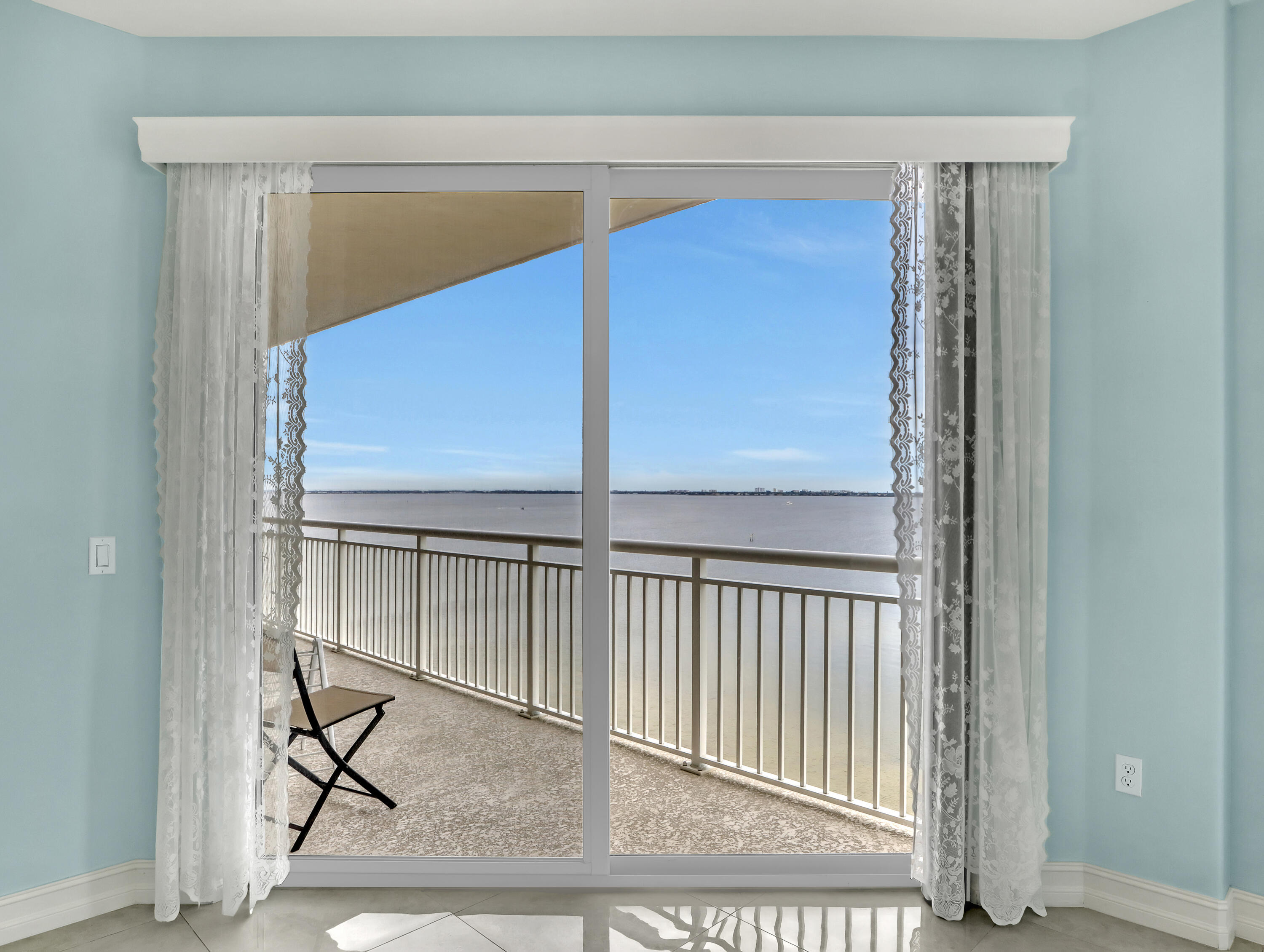 1435 S Harbor City Boulevard 703