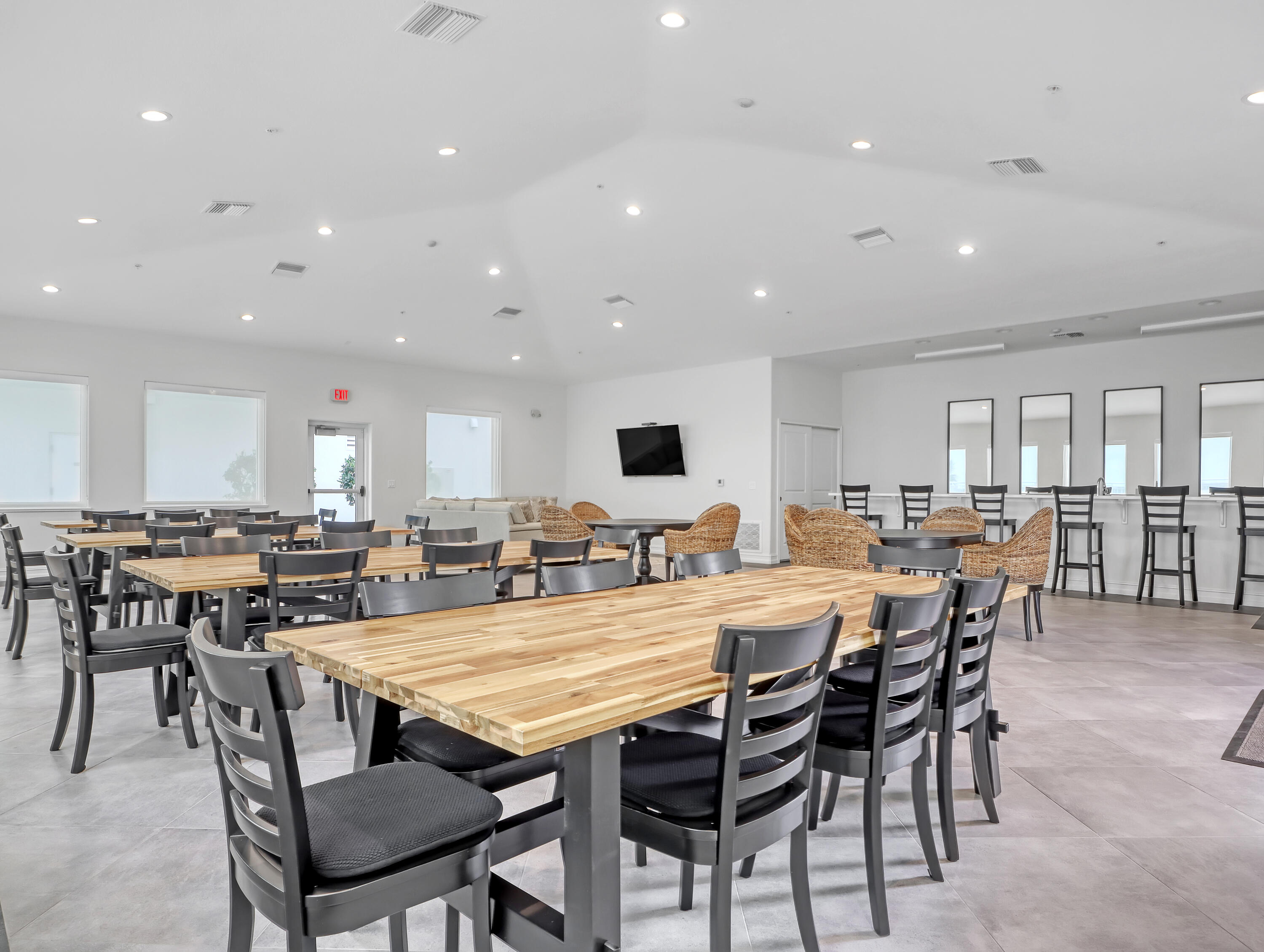 1435 S Harbor City Boulevard 703