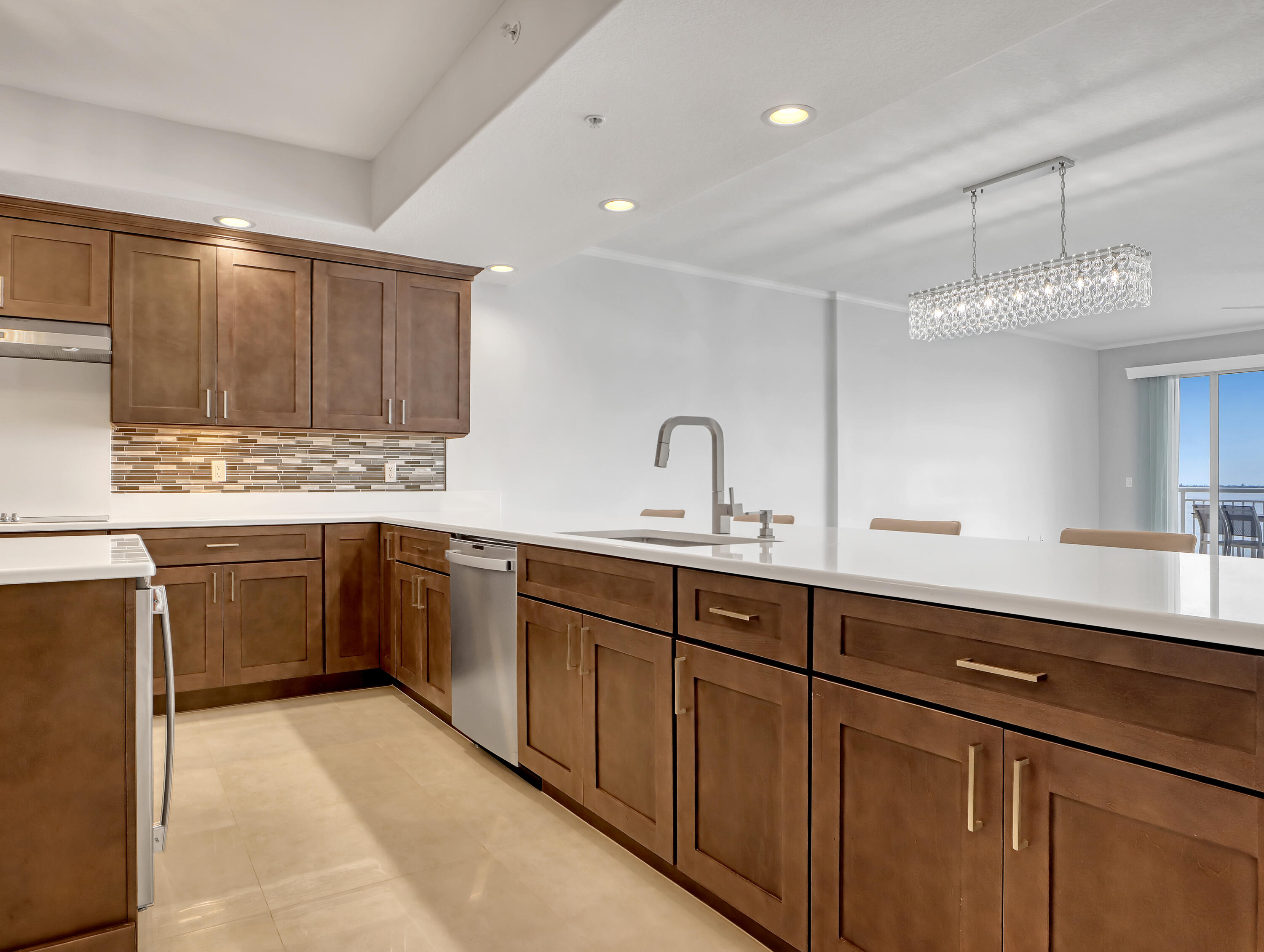 1435 S Harbor City Boulevard 703