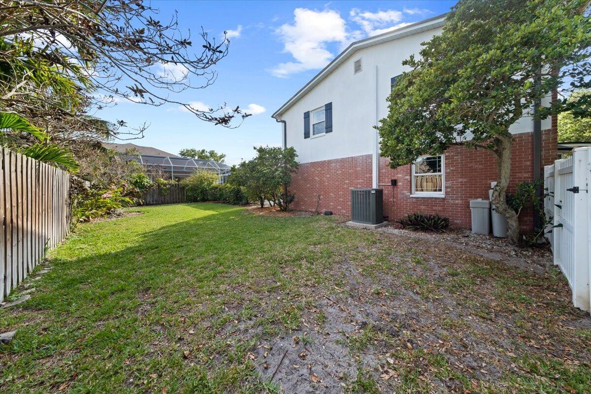 517 N River Oaks Drive