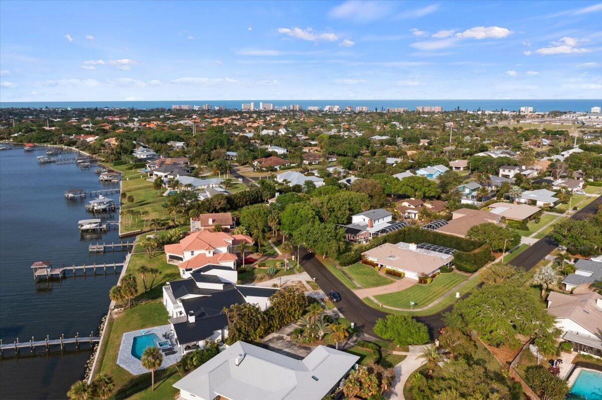 517 N River Oaks Drive