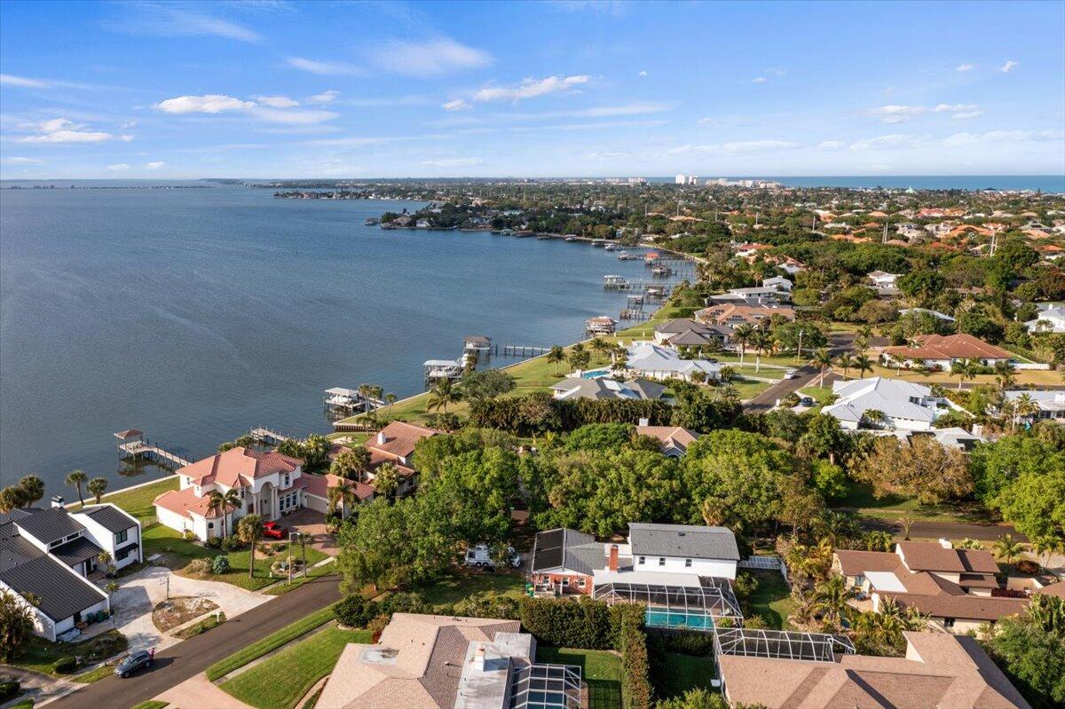 517 N River Oaks Drive