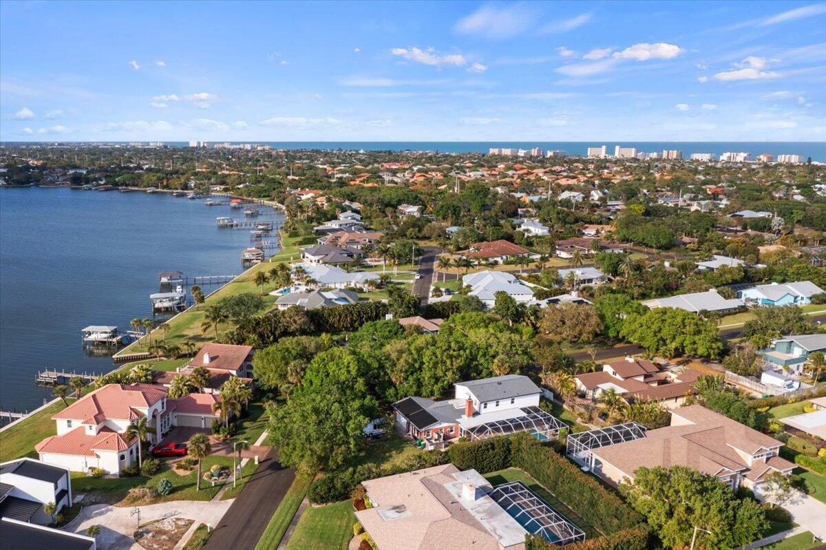 517 N River Oaks Drive