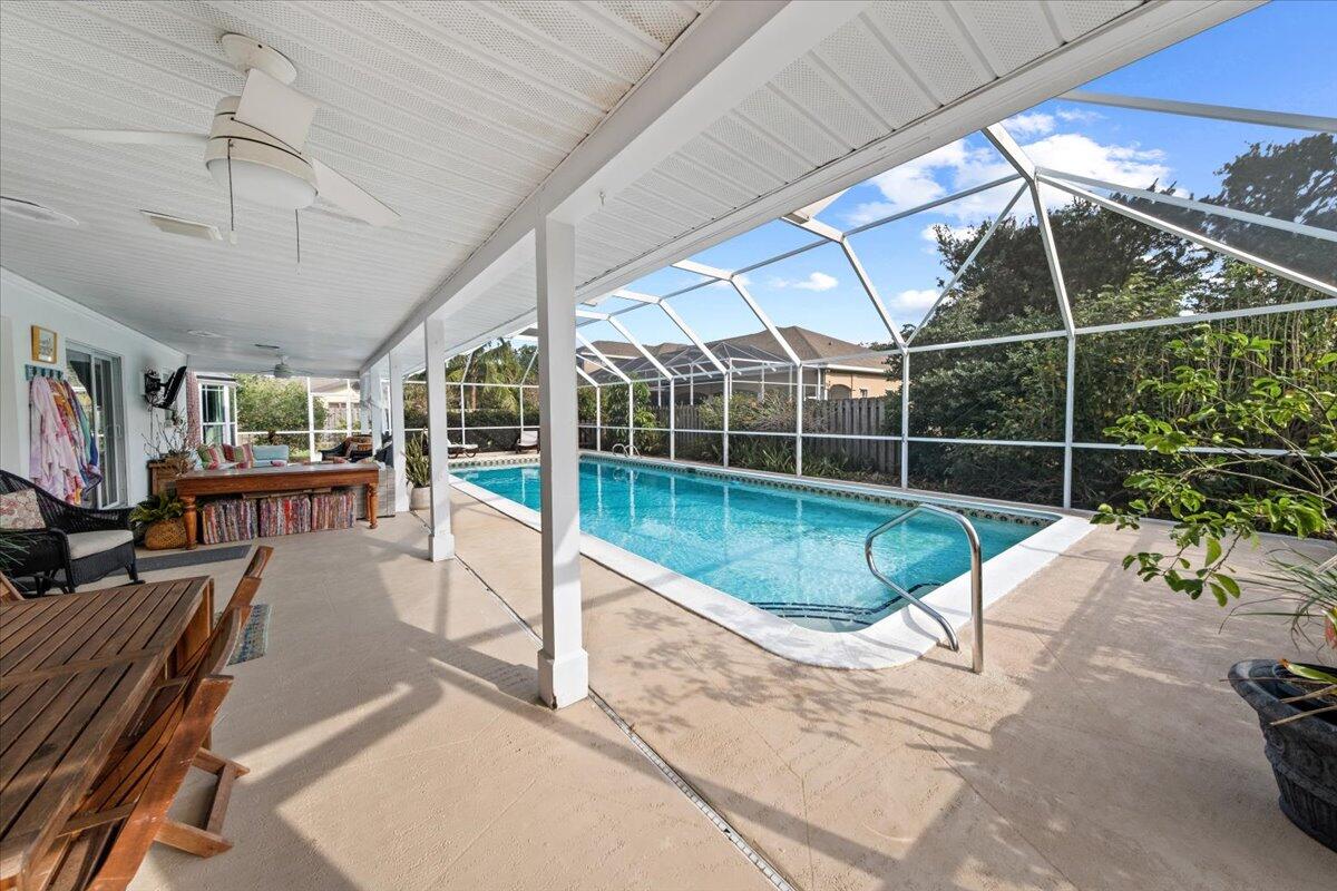 517 N River Oaks Drive