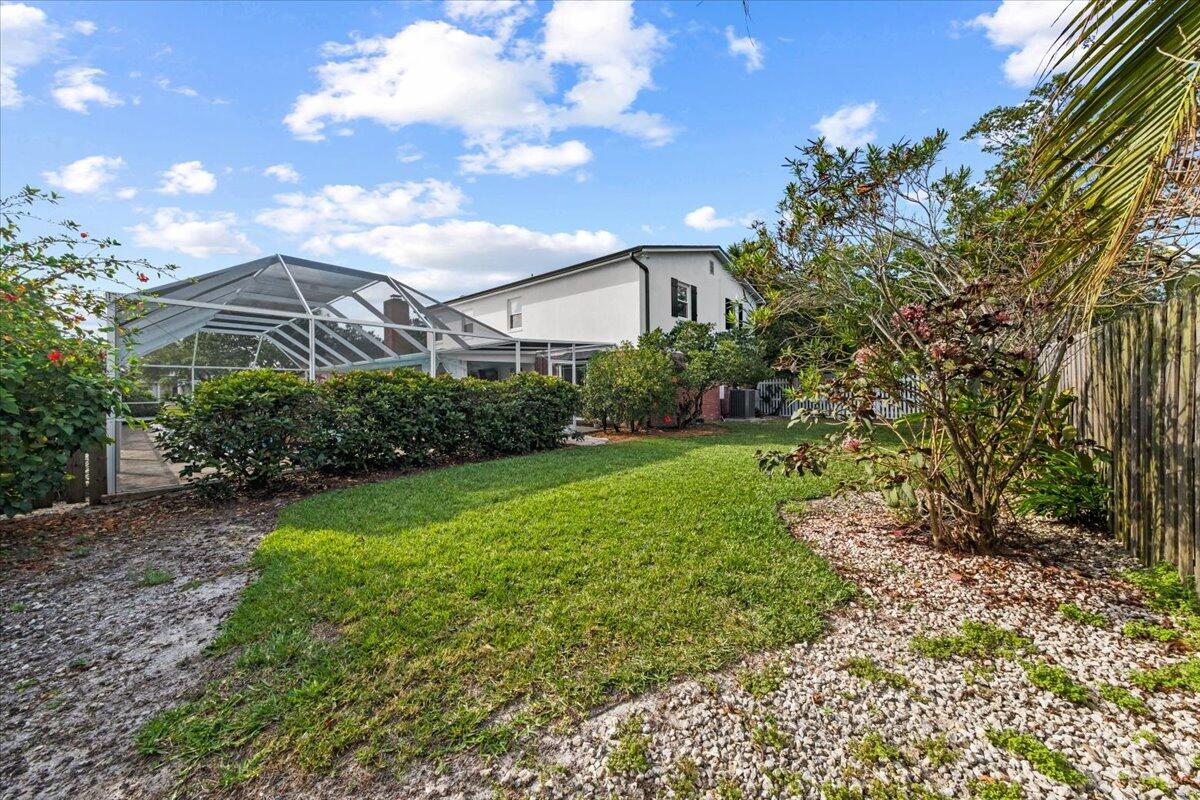 517 N River Oaks Drive